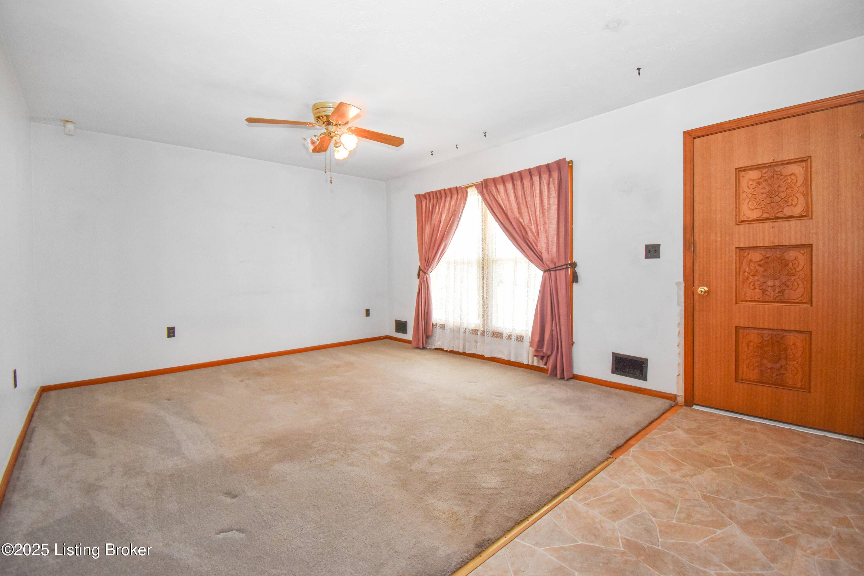 Louisville, KY 40258,8317 Seaforth Dr