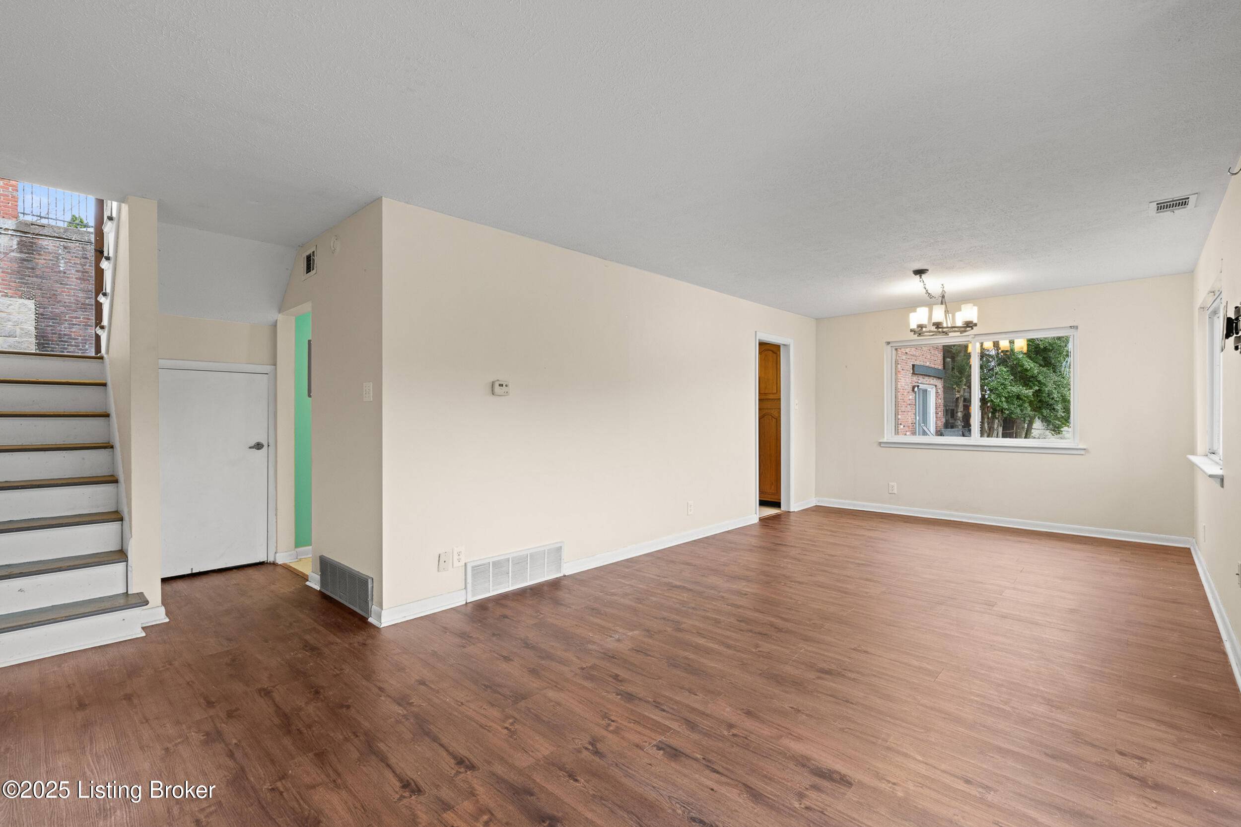 Louisville, KY 40206,640 Zorn Ave #6a