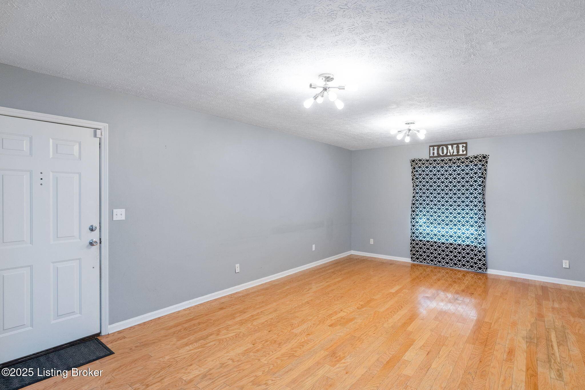 Louisville, KY 40222,4825 Westmar TER #201