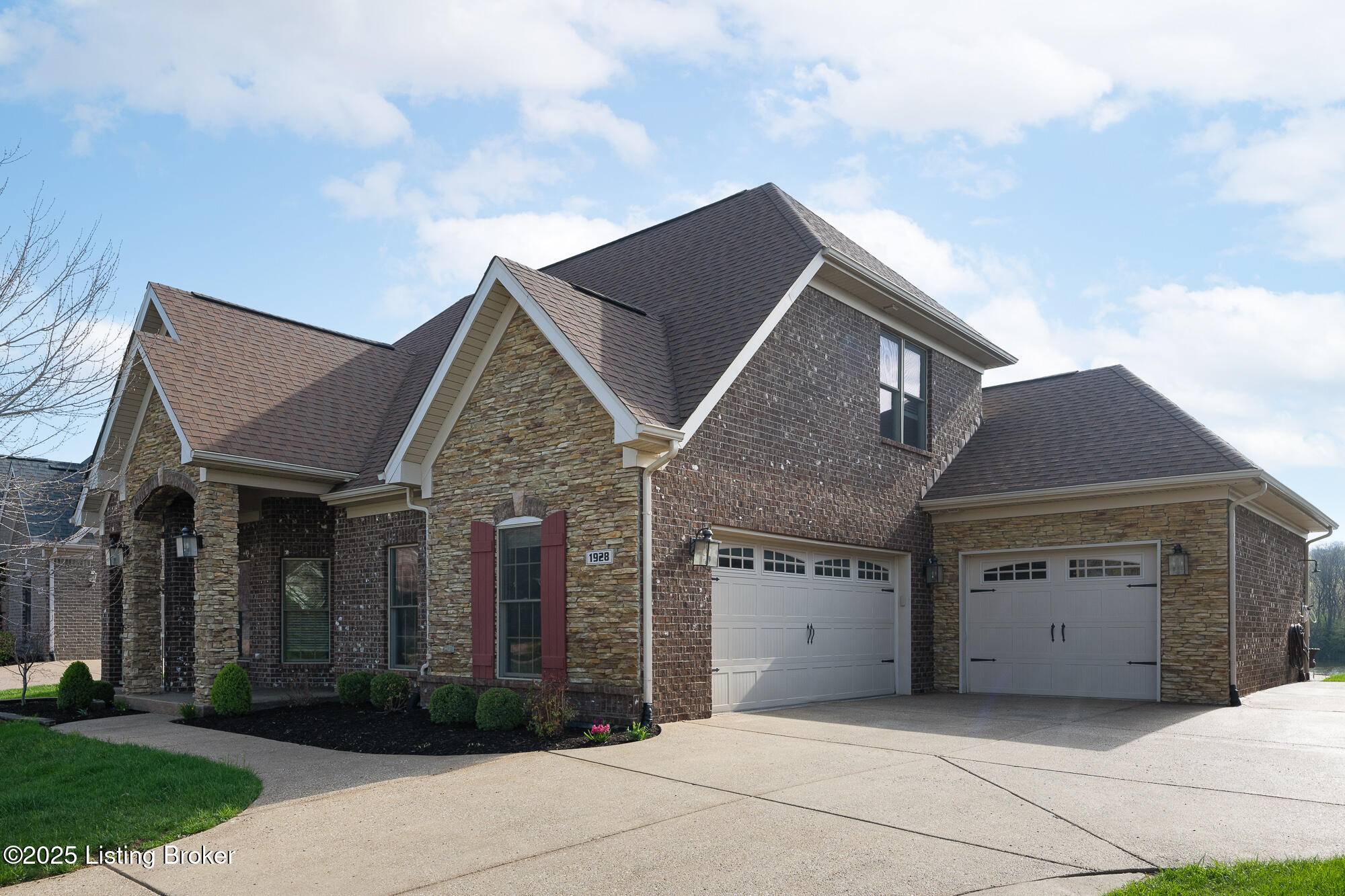 Prospect, KY 40059,1928 Rivers Landing Dr
