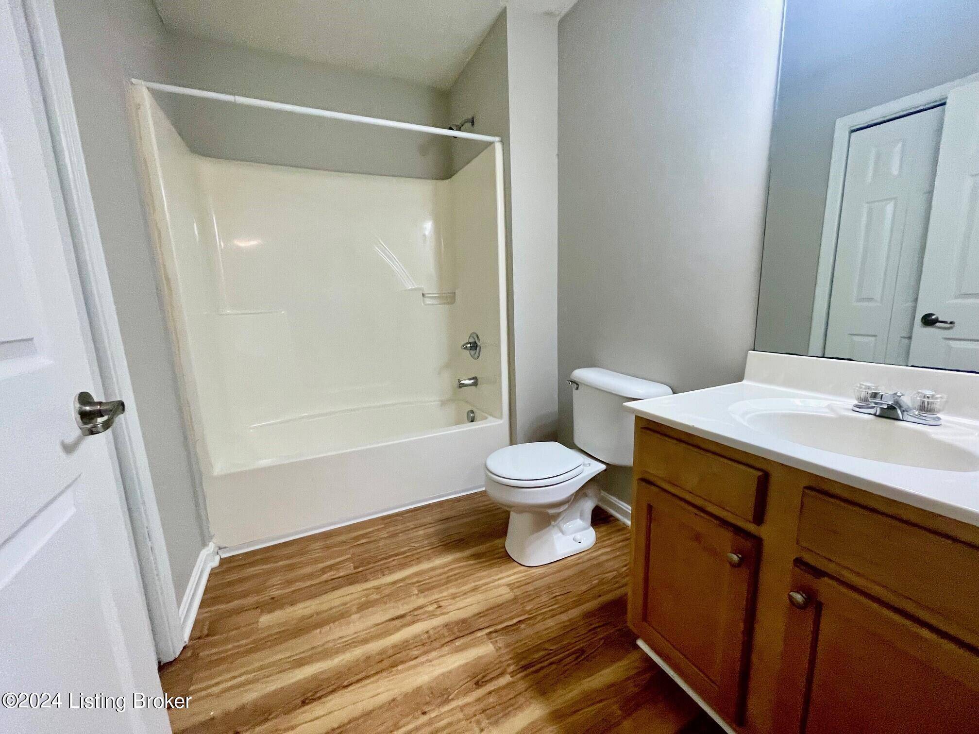 Louisville, KY 40258,6800 Crawford Crossing Pl #205