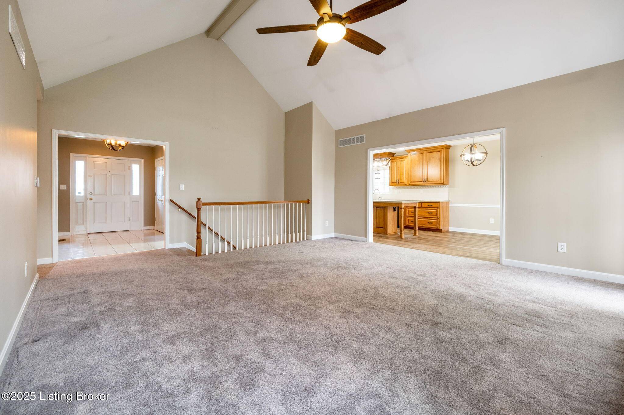 Louisville, KY 40216,5008 Hunters Point Cir