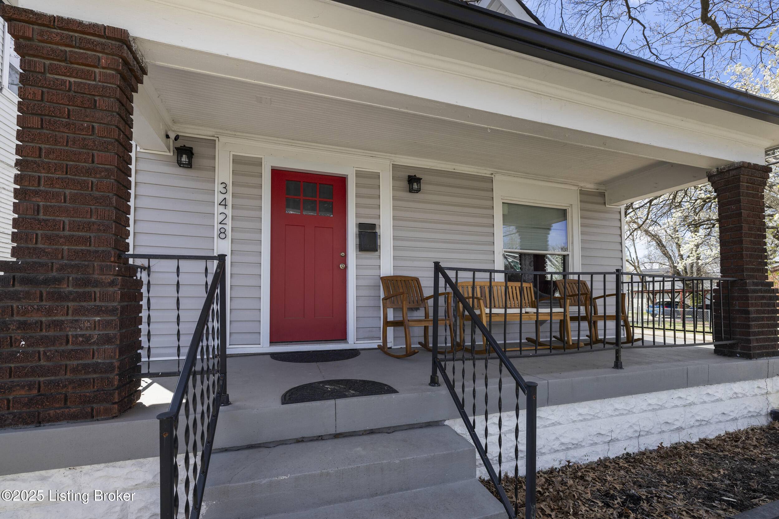 Louisville, KY 40211,3428 Del Park TER