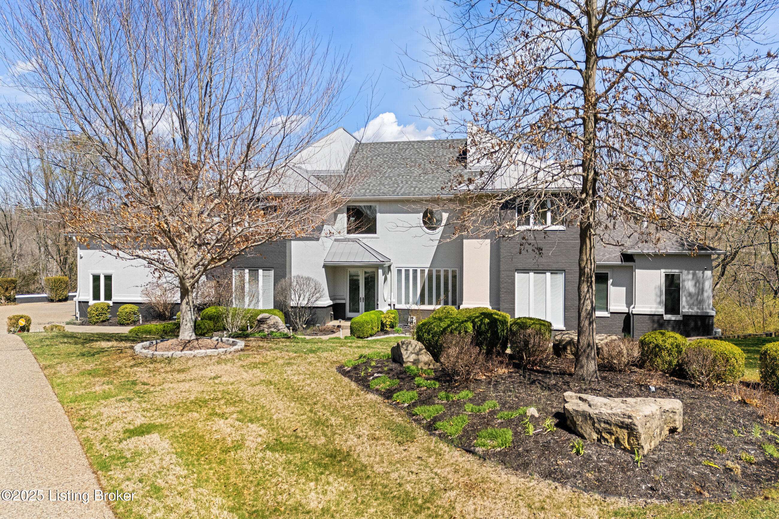Prospect, KY 40059,7422 Cedar Bluff Ct