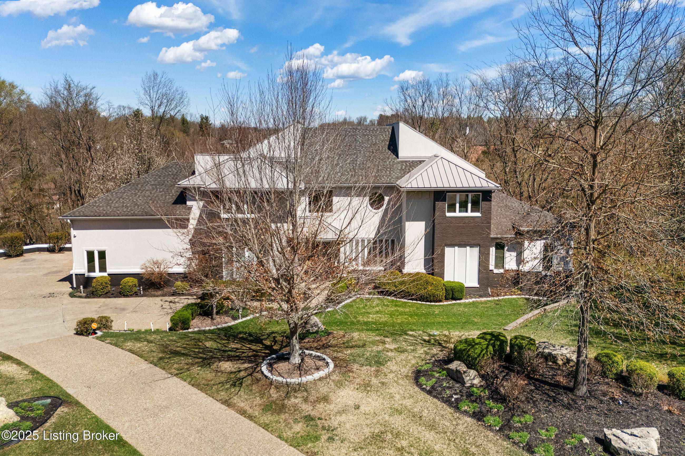 Prospect, KY 40059,7422 Cedar Bluff Ct