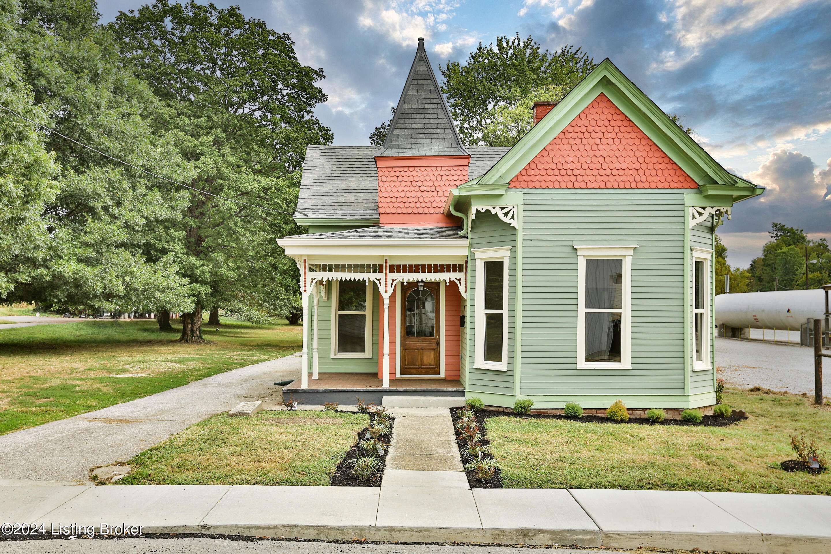 Shelbyville, KY 40065,541 First St