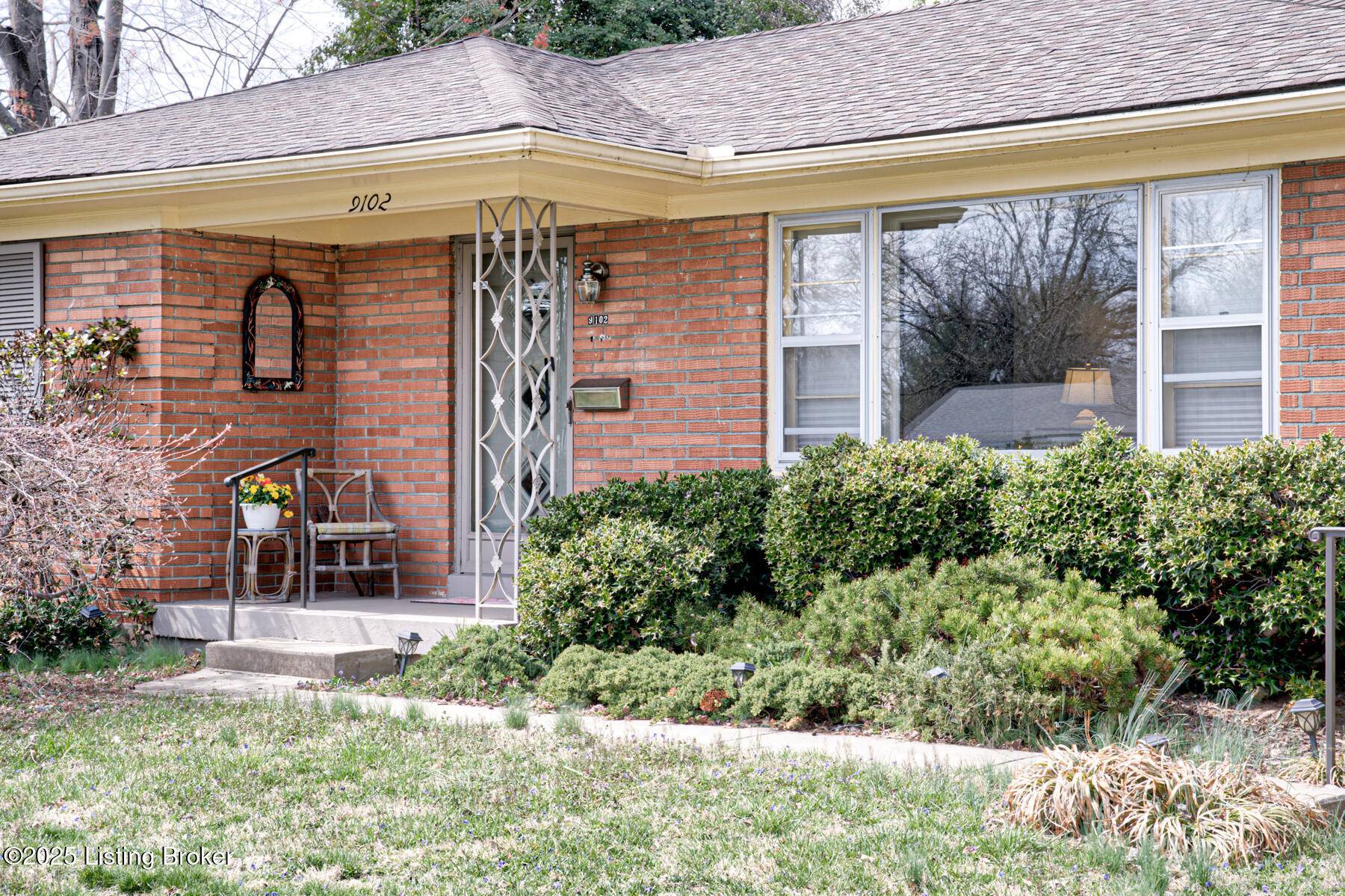Louisville, KY 40220,9102 Bristol Ave
