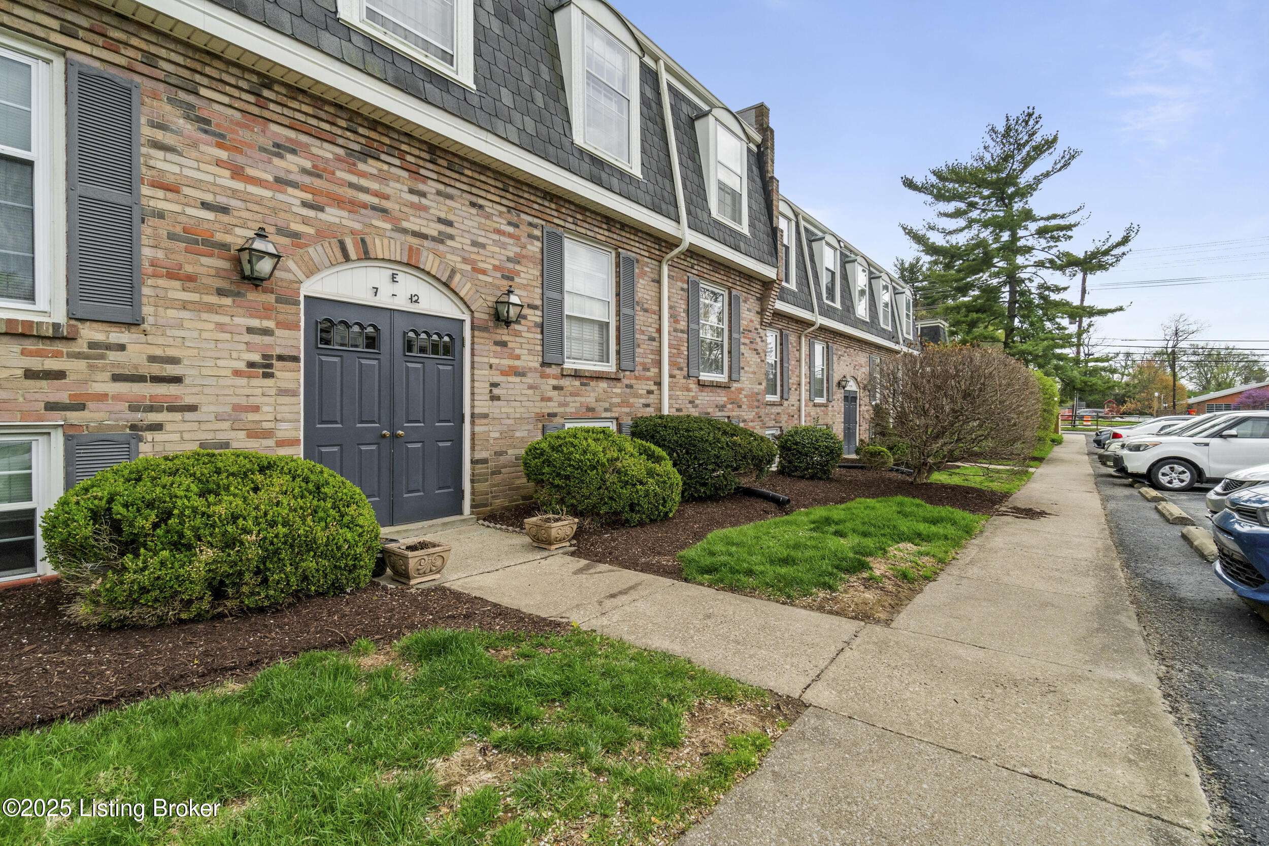 Louisville, KY 40206,521 Zorn Ave #APT E11