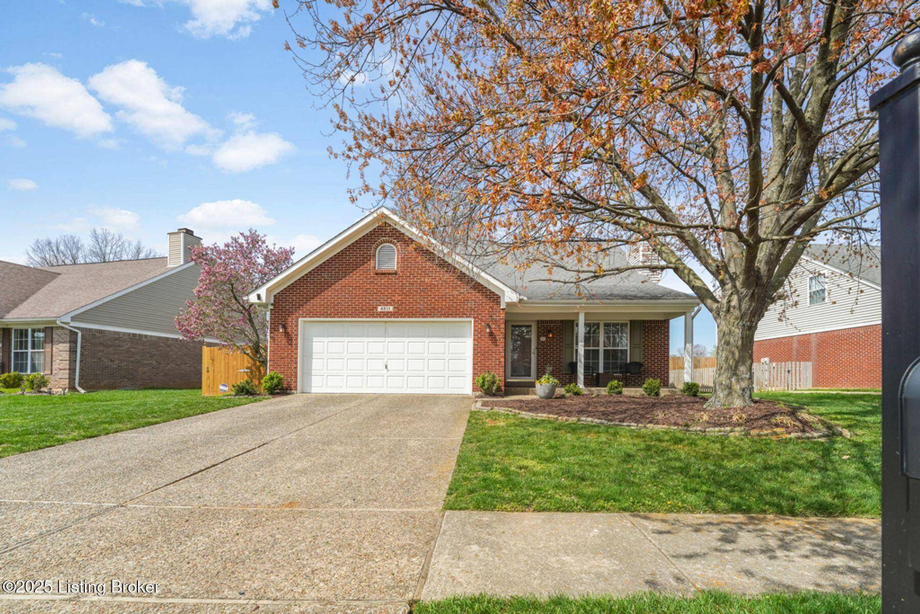 Louisville, KY 40245,4611 Wooded Oak Cir