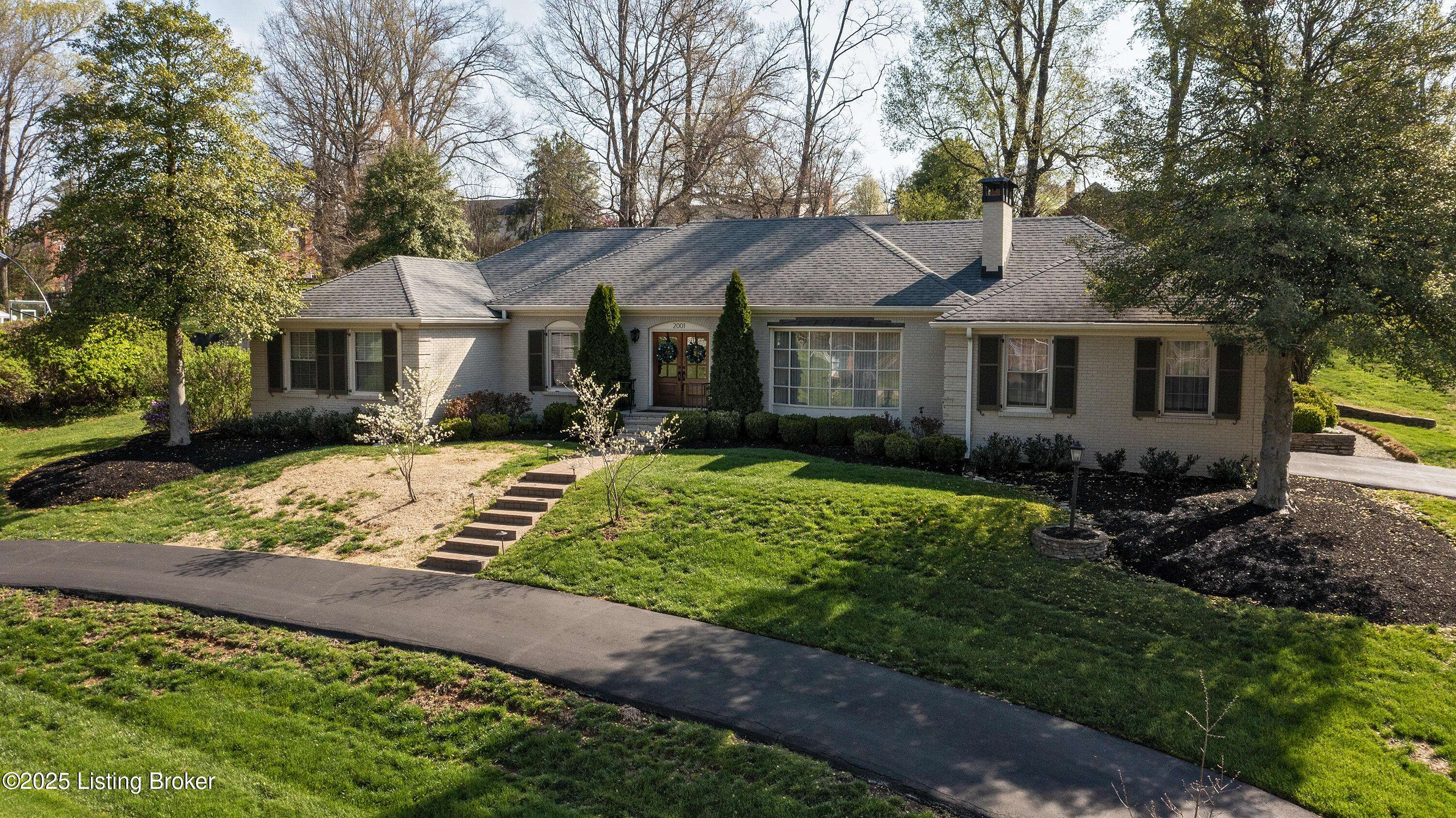 Louisville, KY 40207,2001 Round Ridge Rd