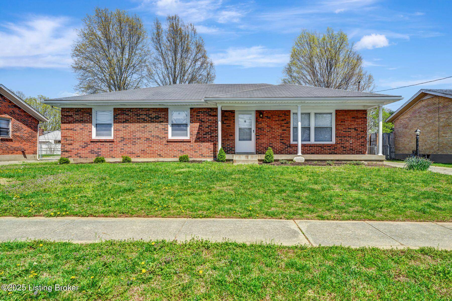 Louisville, KY 40220,4113 Hunsinger Ln