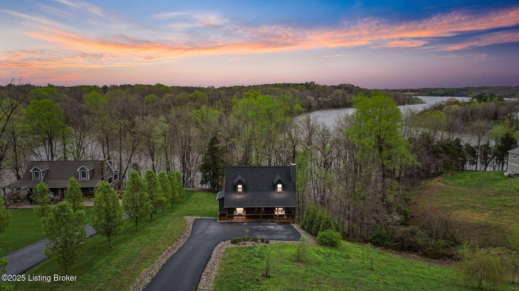 Scottsville, KY 42164,344 Lake Ridge Rd