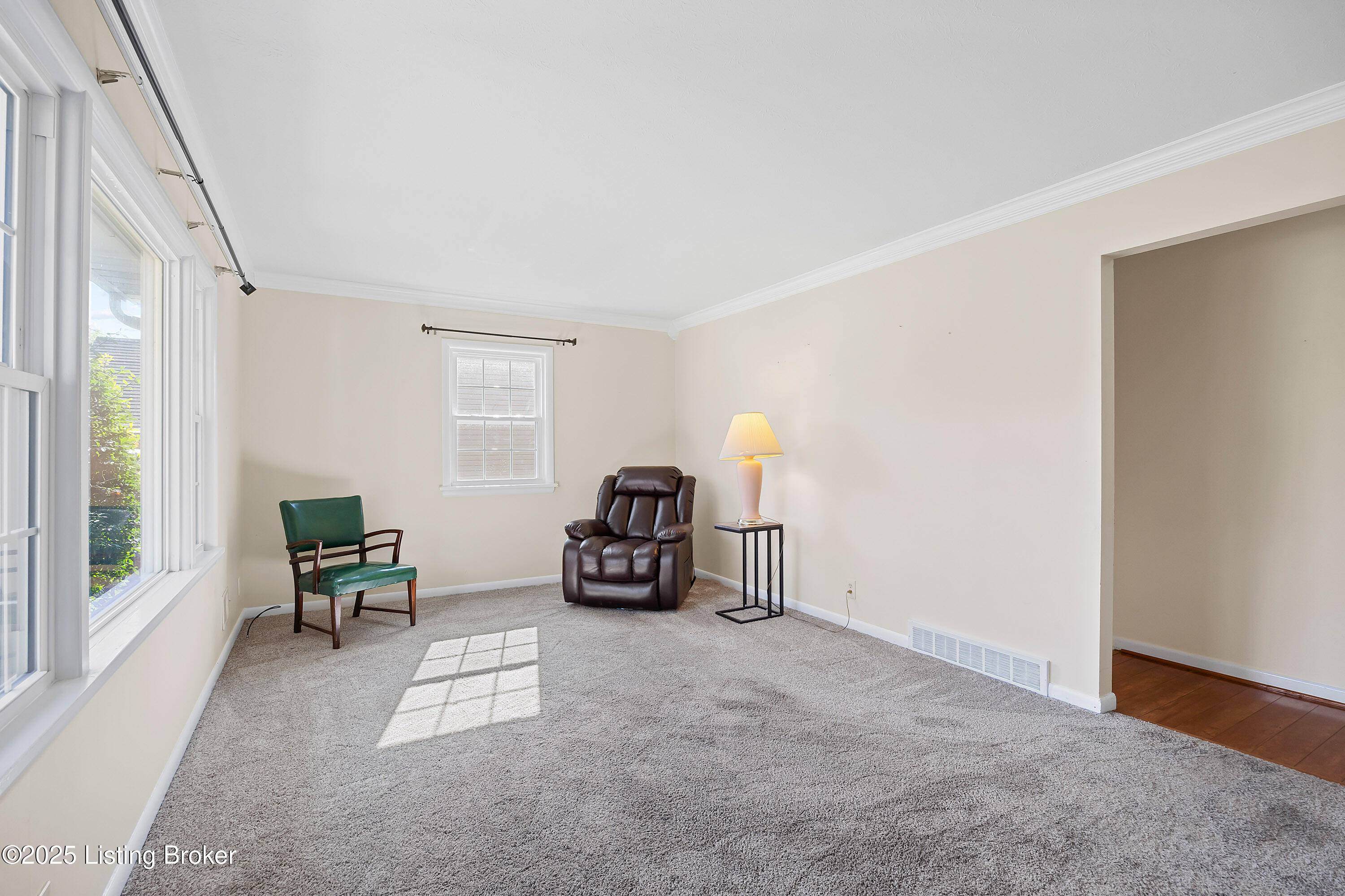 Louisville, KY 40216,2416 Helen St