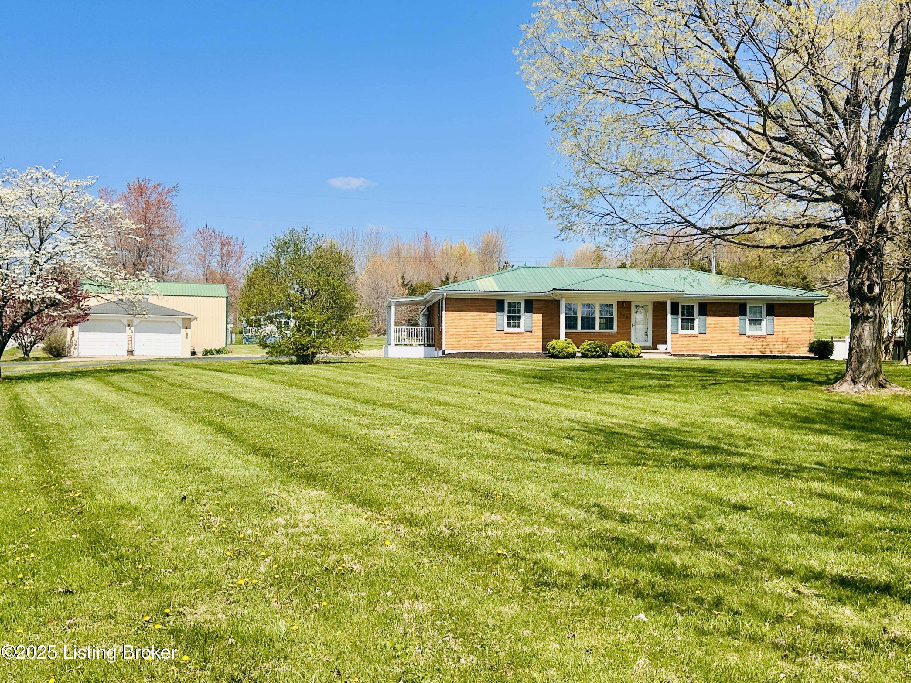 Leitchfield, KY 42754,868 Frontage Rd