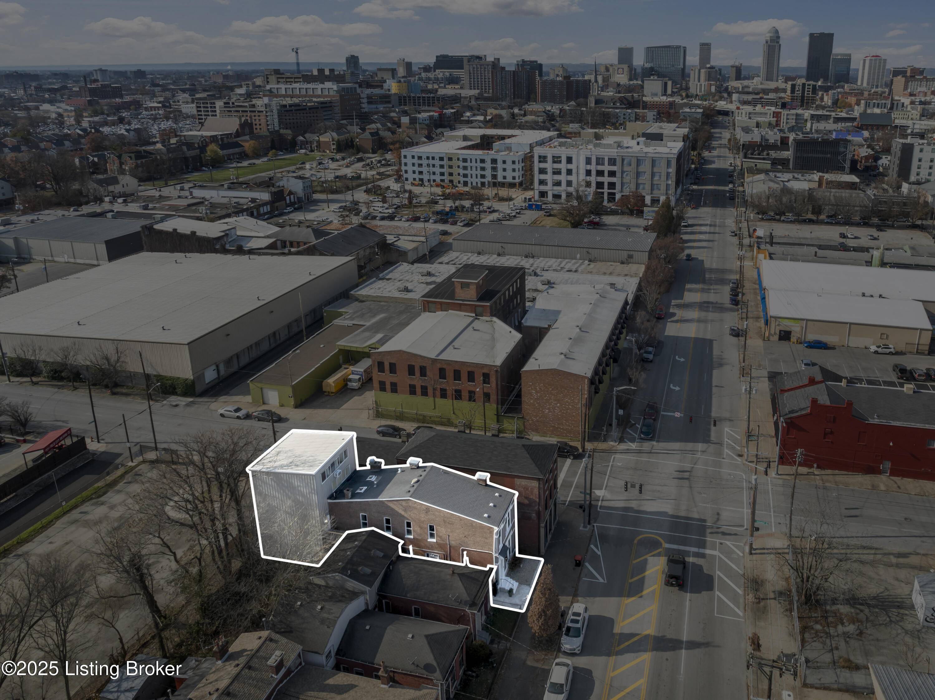 Louisville, KY 40206,902 E Jefferson St