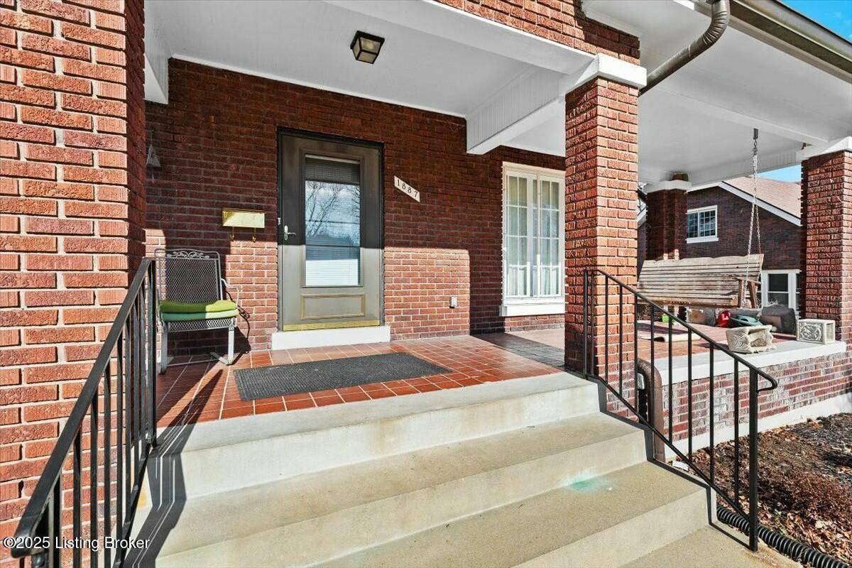 Louisville, KY 40205,1887 Richmond Dr