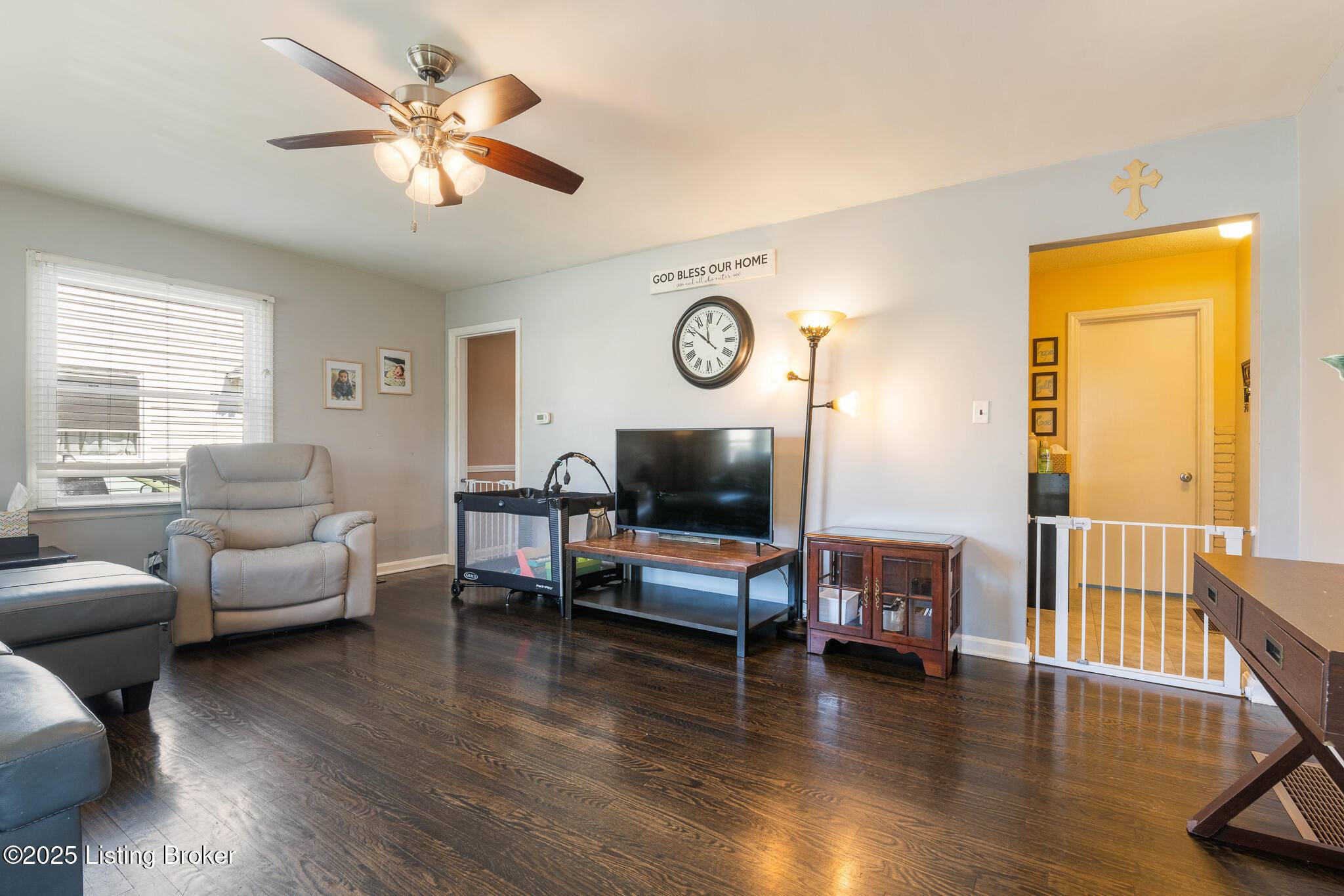 Louisville, KY 40220,3037 Talisman Rd
