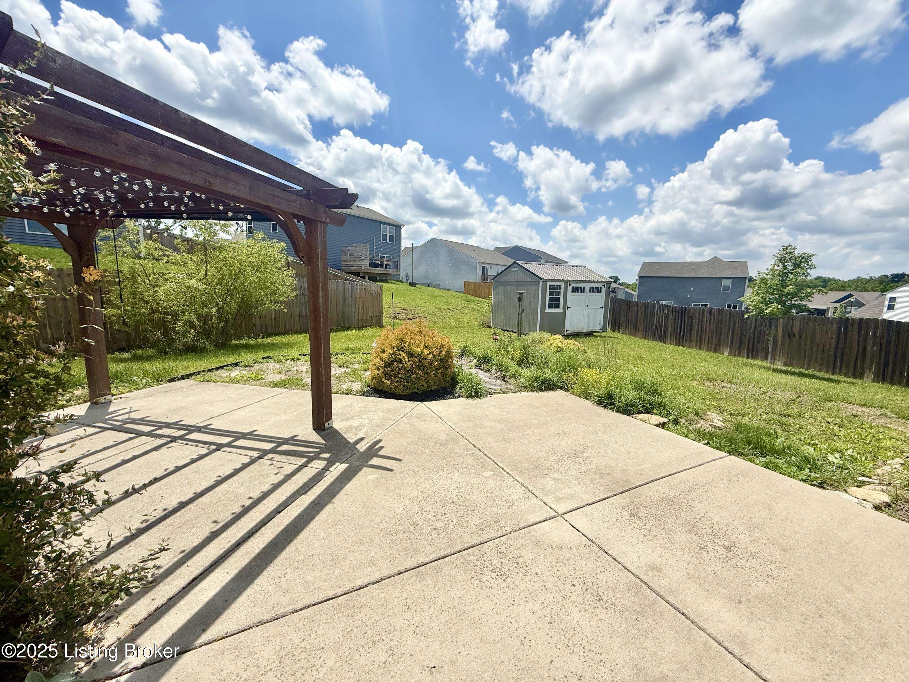 Mt Washington, KY 40047,135 Eagles Crest Ct