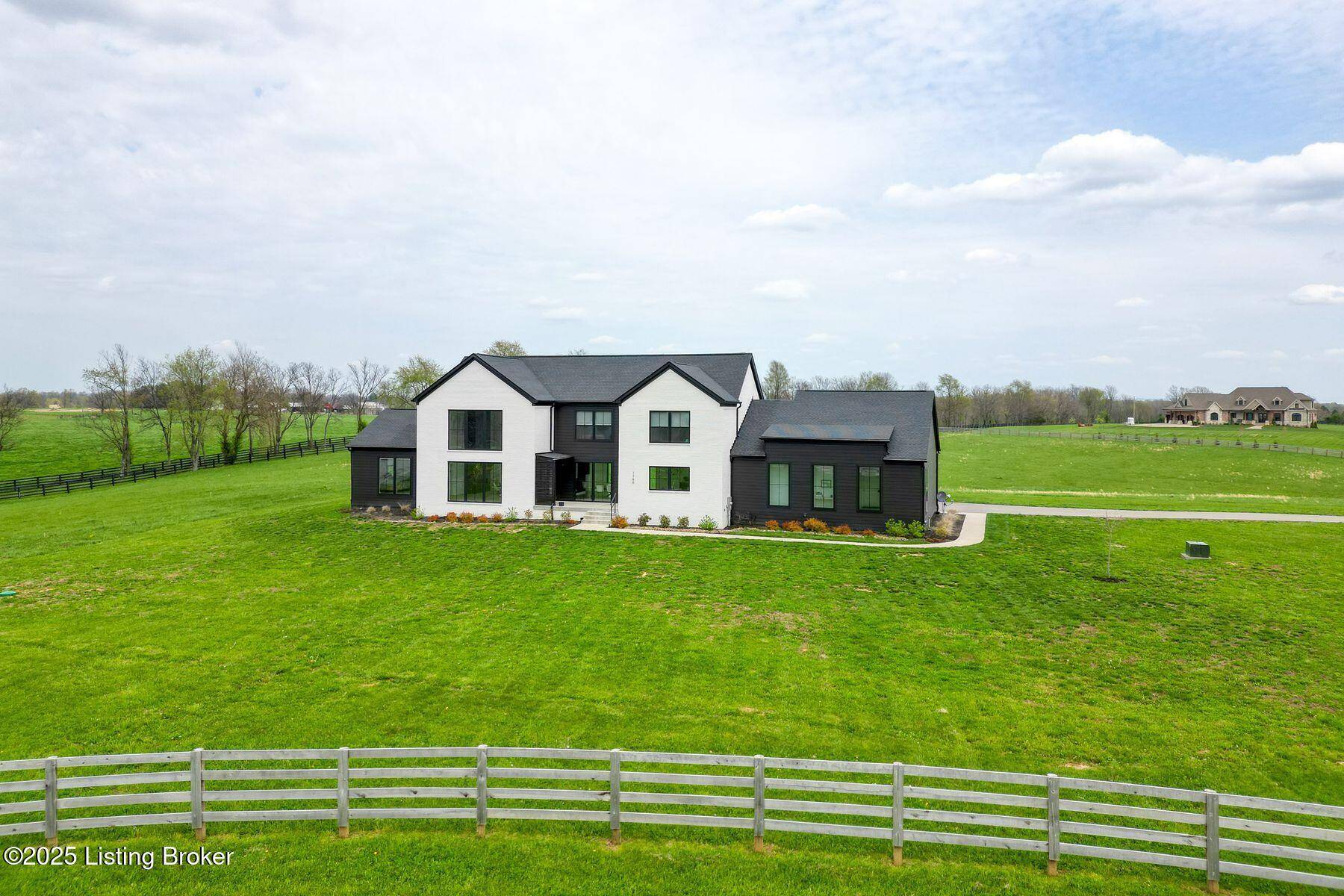 Finchville, KY 40022,1160 Equestrian Lakes Ln