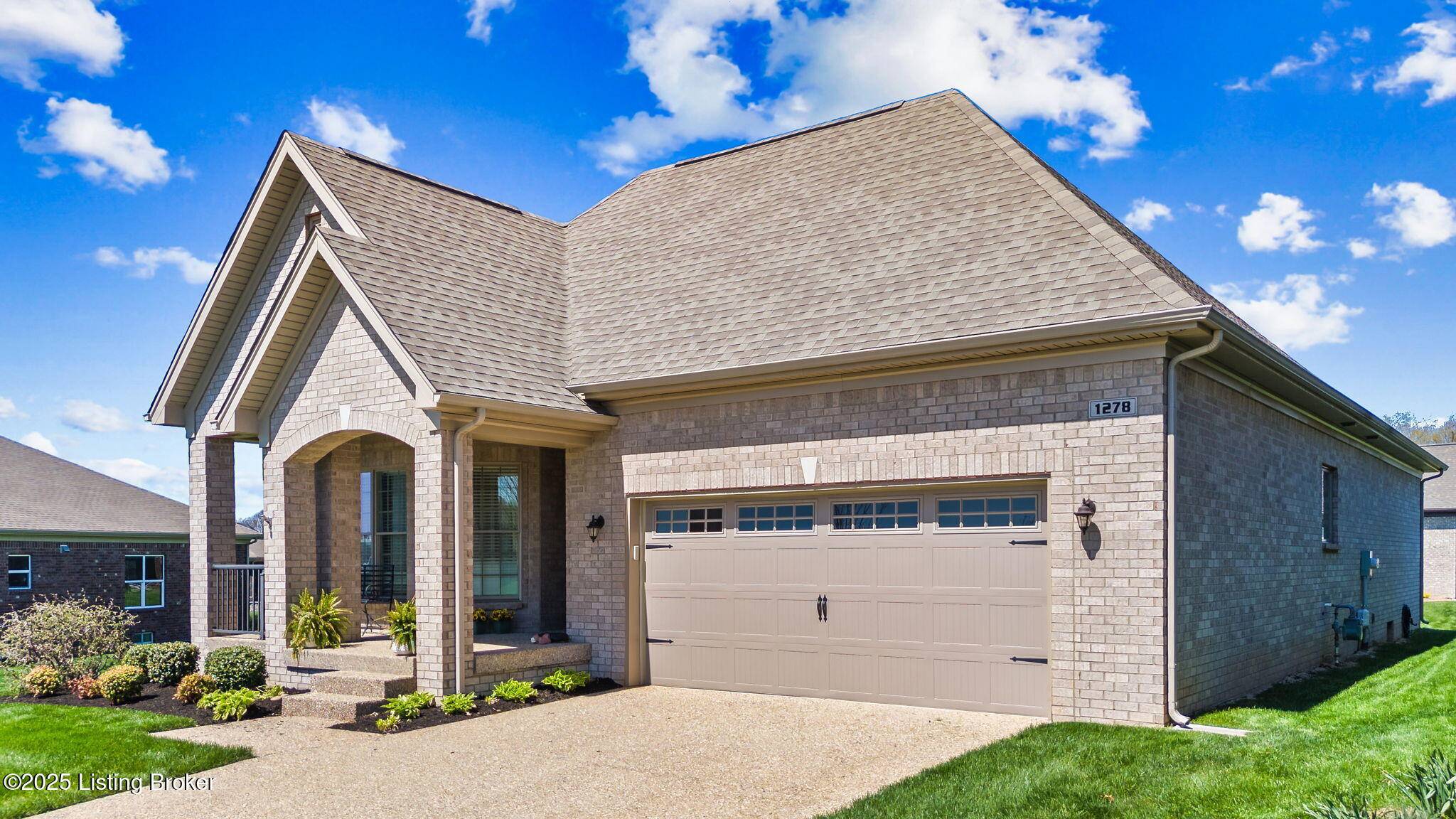 Louisville, KY 40223,1278 Coolhouse WAY