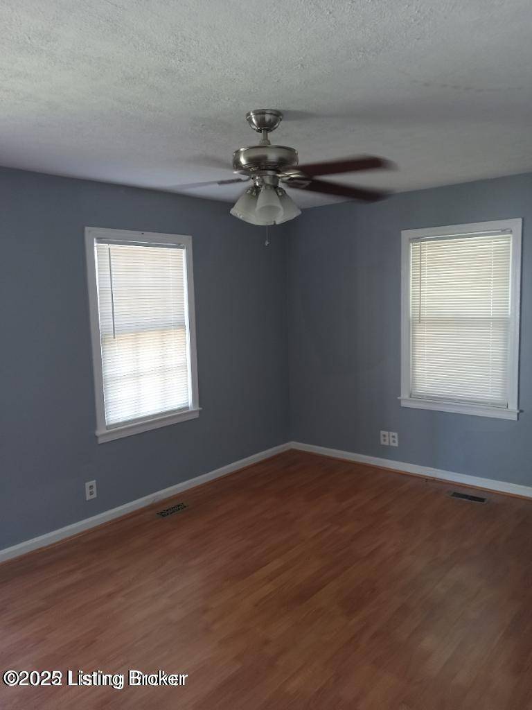 Louisville, KY 40215,1034 Navaho Pl