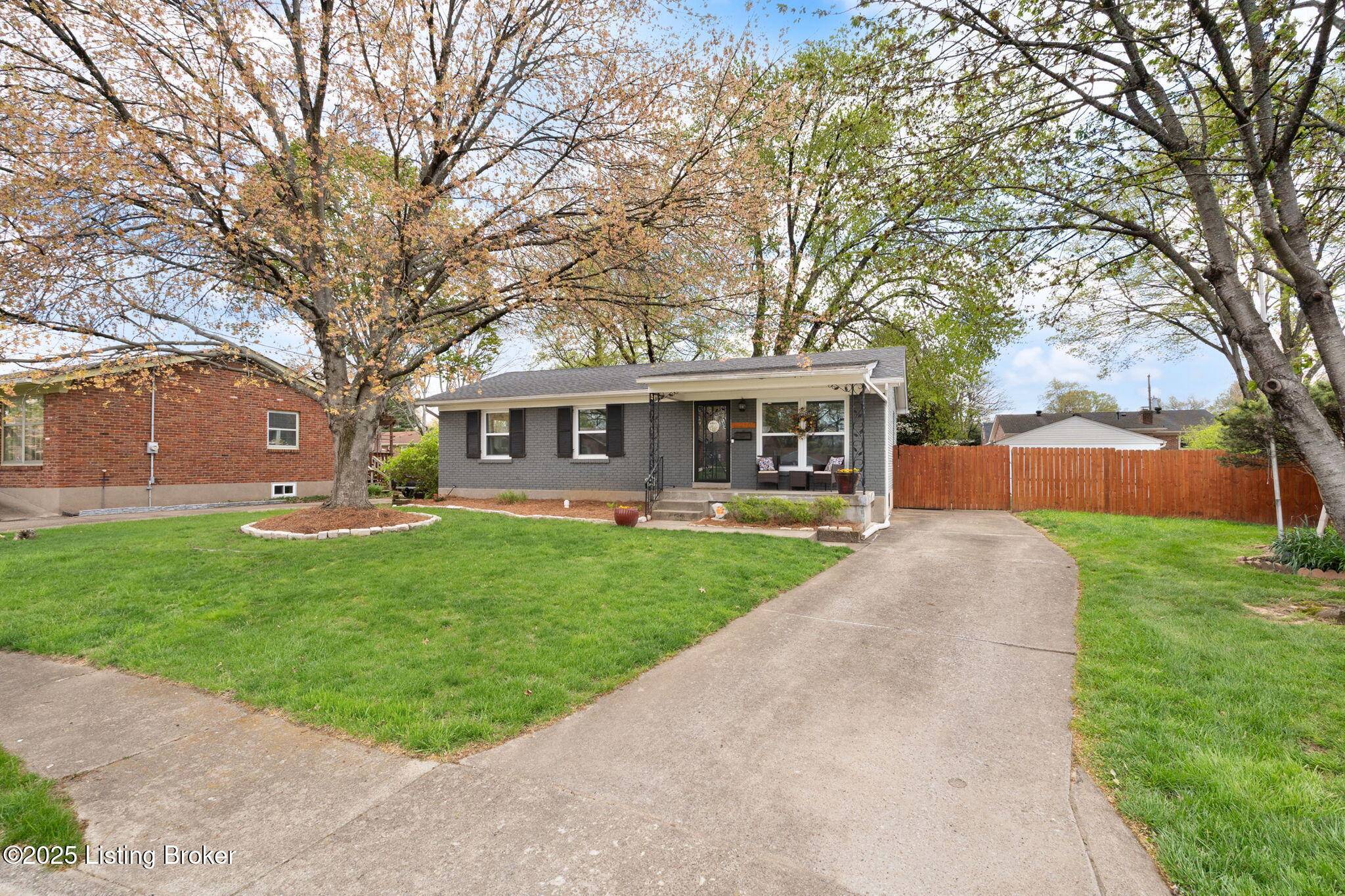 Louisville, KY 40218,2904 Wimpole Ct