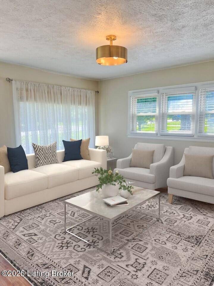 Louisville, KY 40228,7435 Apple Mill Dr