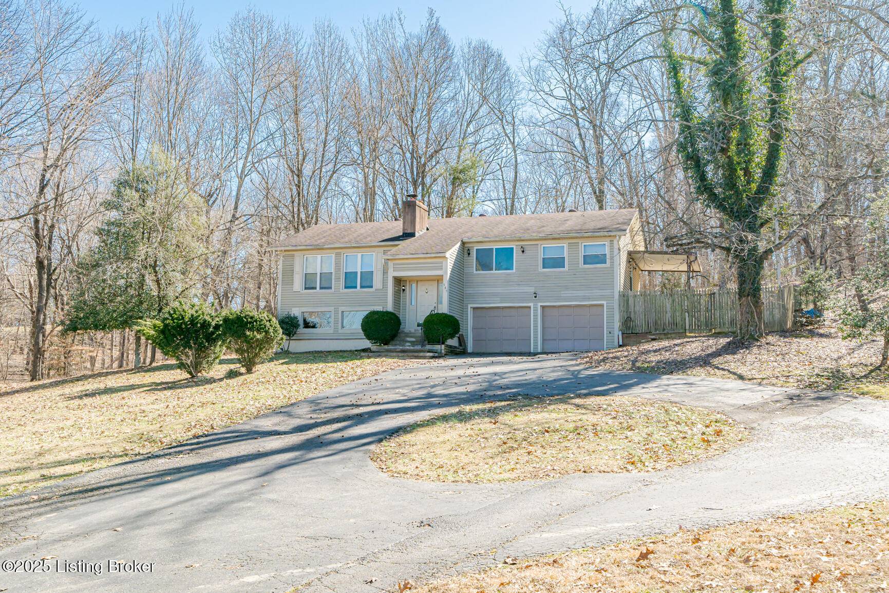 Shepherdsville, KY 40165,585 Foley Rd
