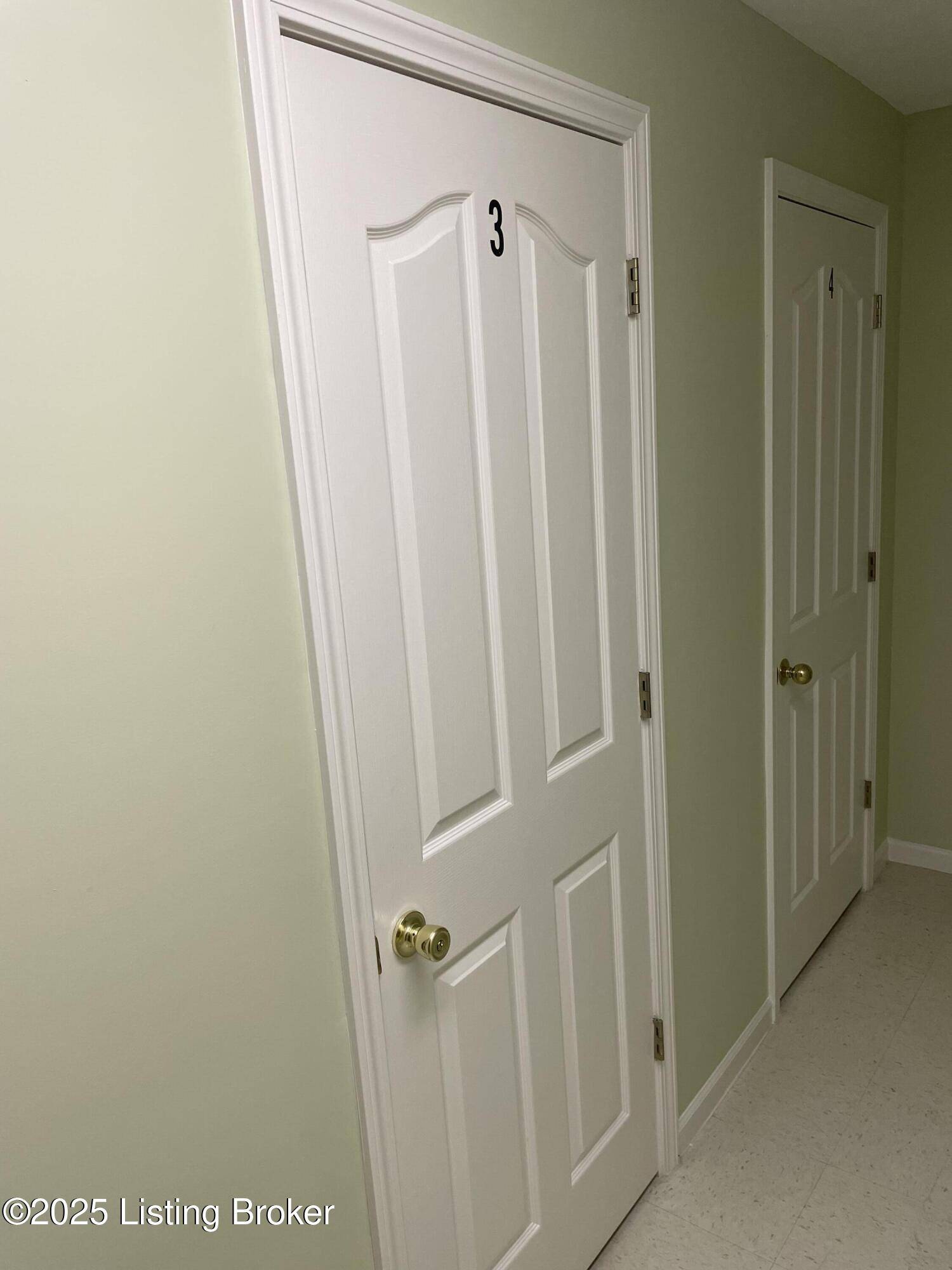 Louisville, KY 40243,1201 Winter Springs Ct #203
