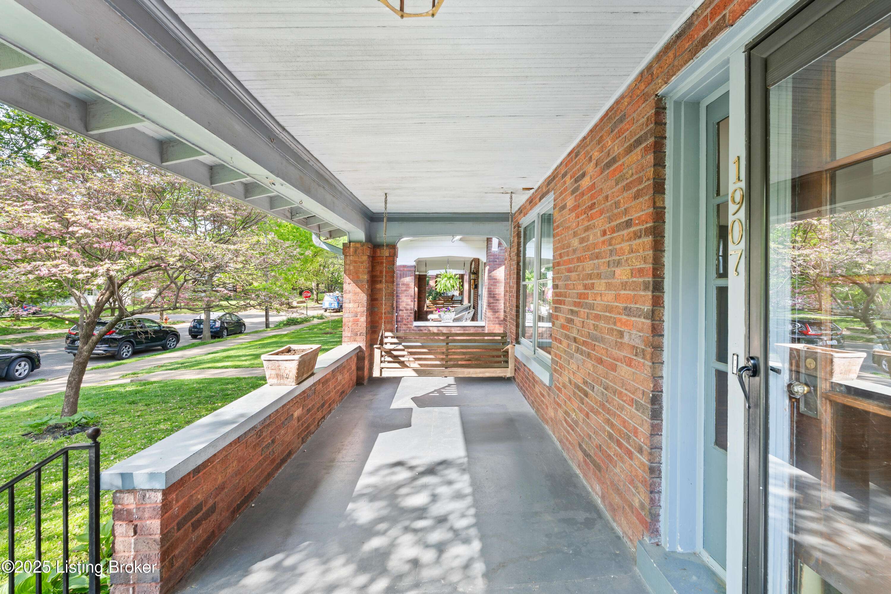 Louisville, KY 40205,1907 Alfresco Pl