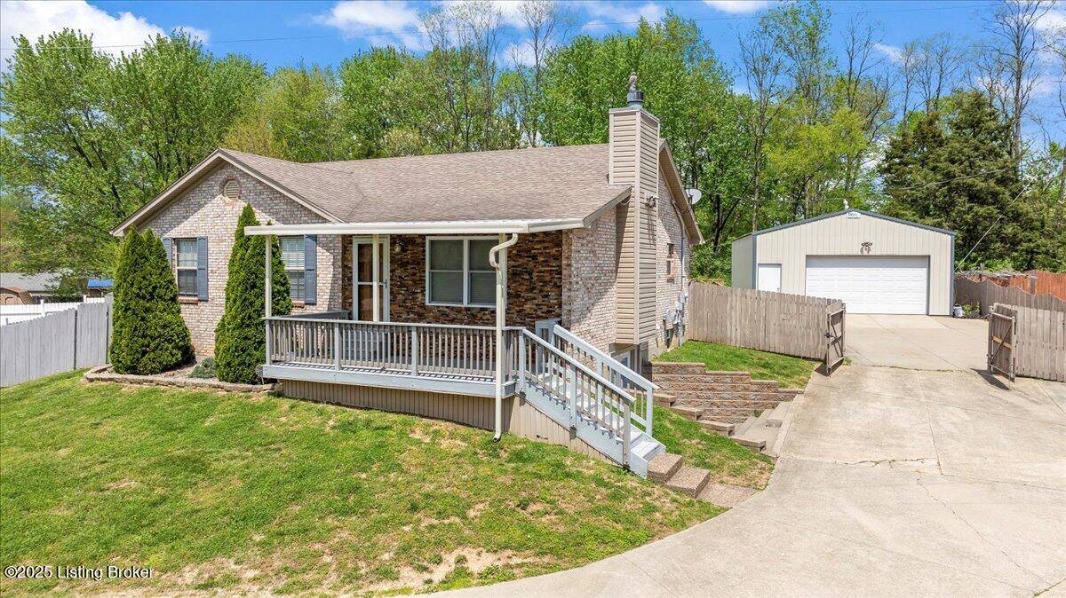 Louisville, KY 40229,10225 Closterwood Dr