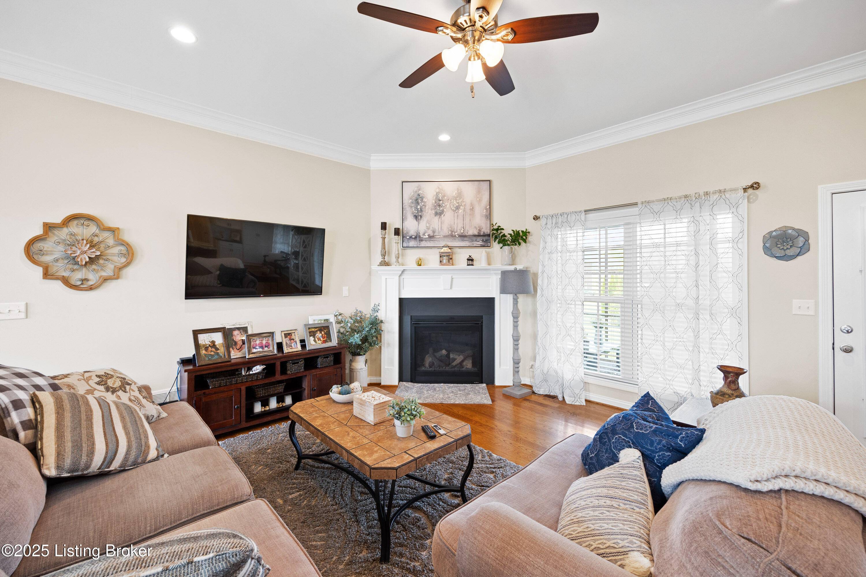 Louisville, KY 40299,3116 Grand Lakes Dr