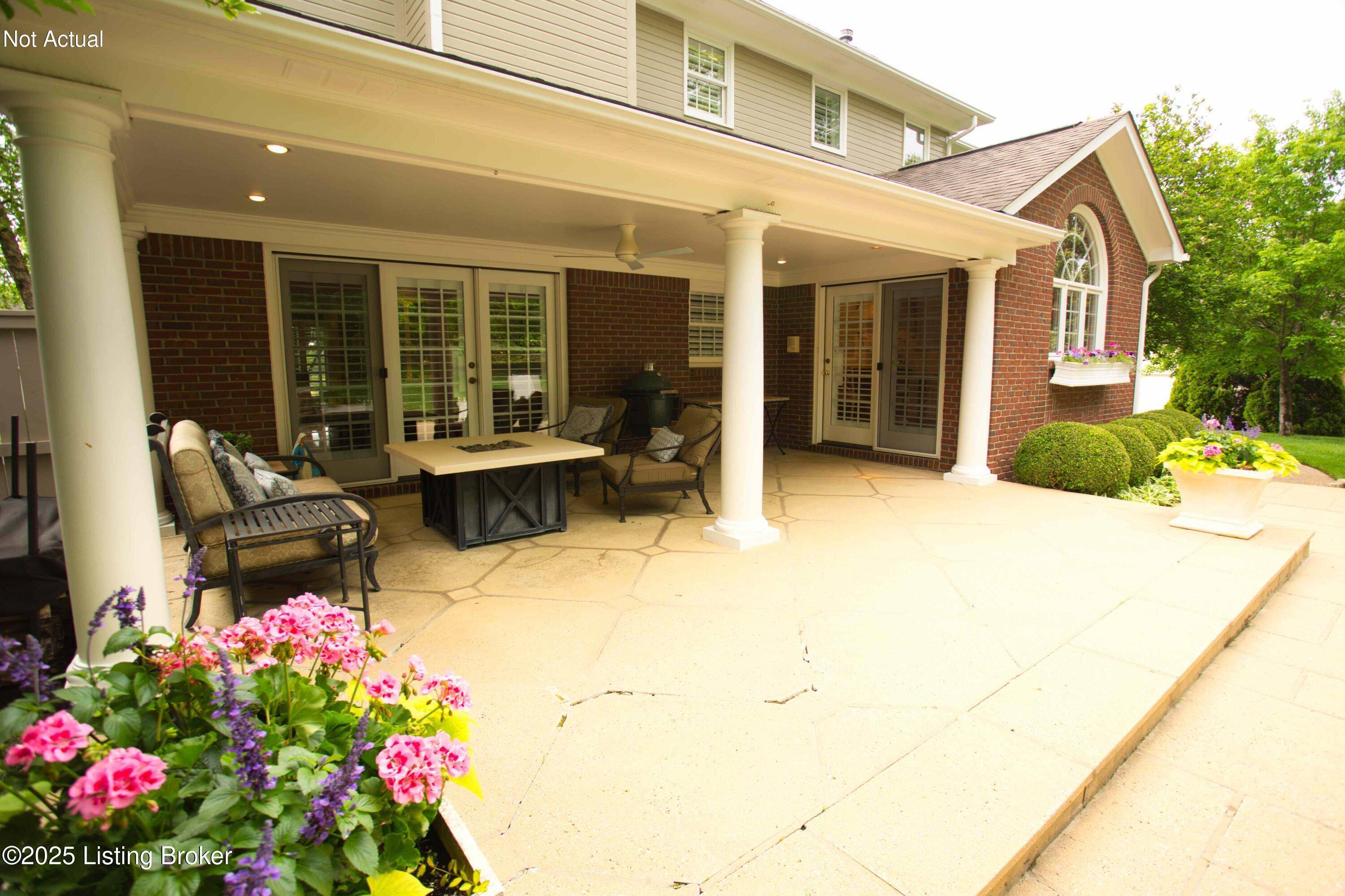 Louisville, KY 40245,1304 Isleworth Dr