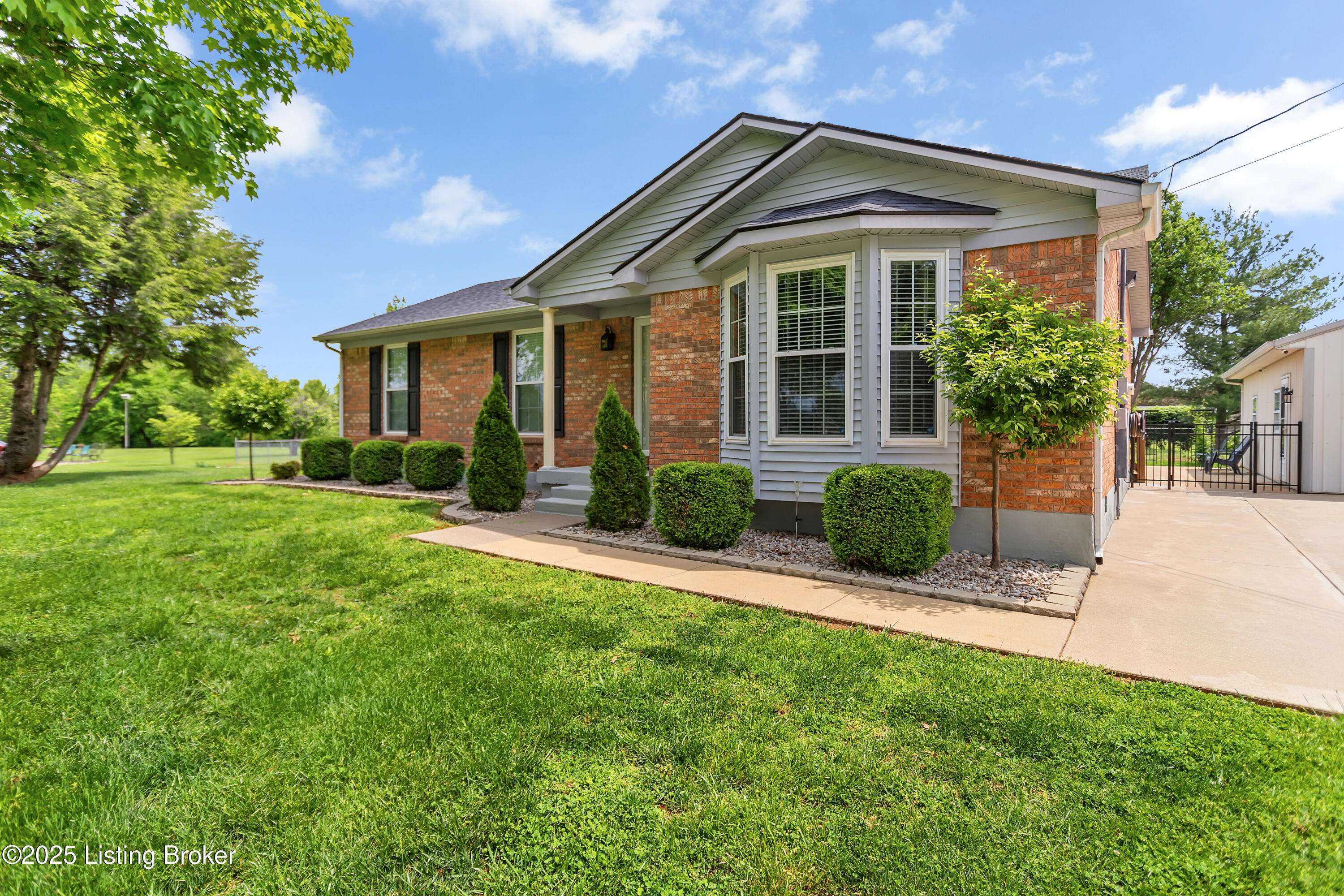 Bardstown, KY 40004,1007 Windrift Ct