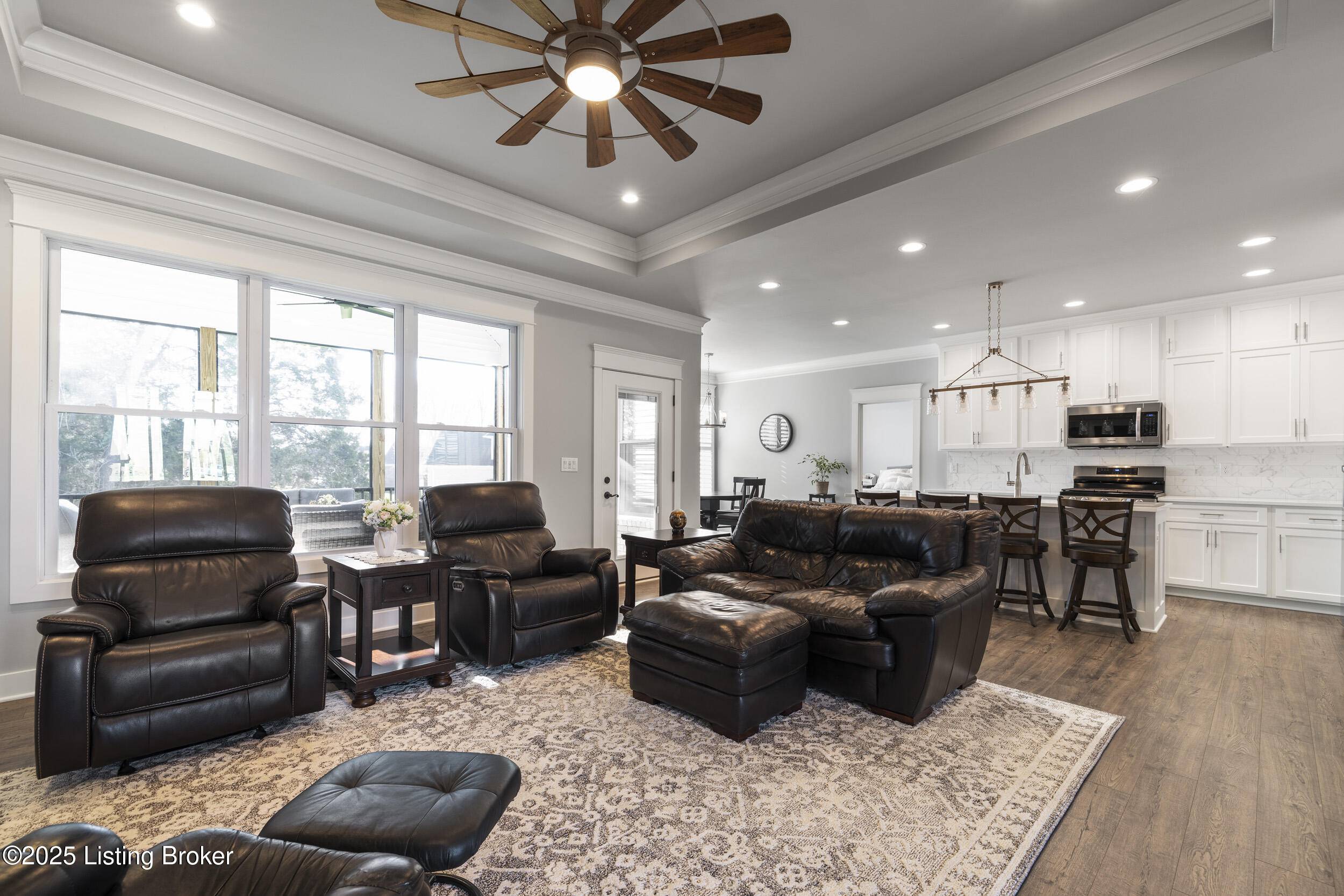 Louisville, KY 40291,10406 Martinside Dr