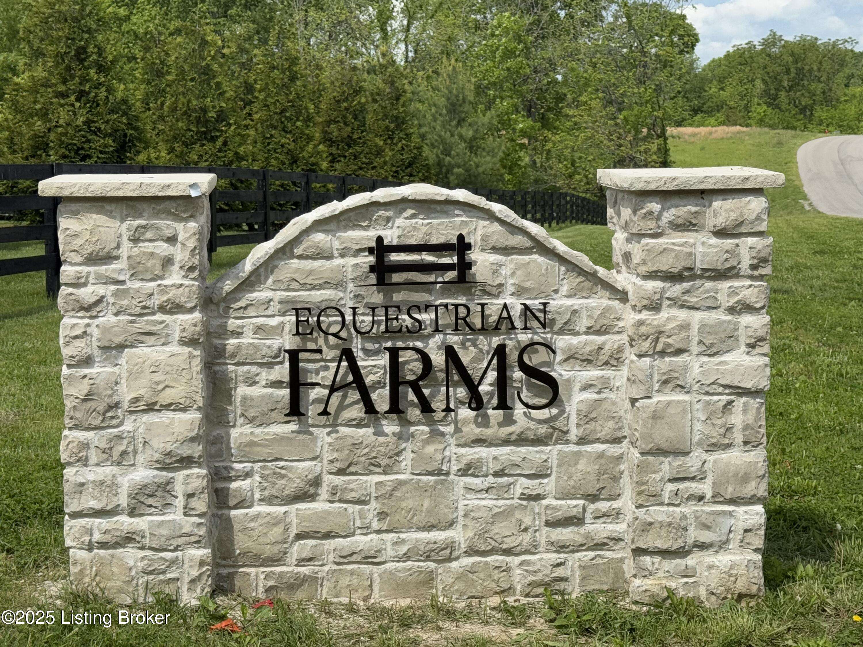 Finchville, KY 40022,Tr 10 Cheltenham Rd