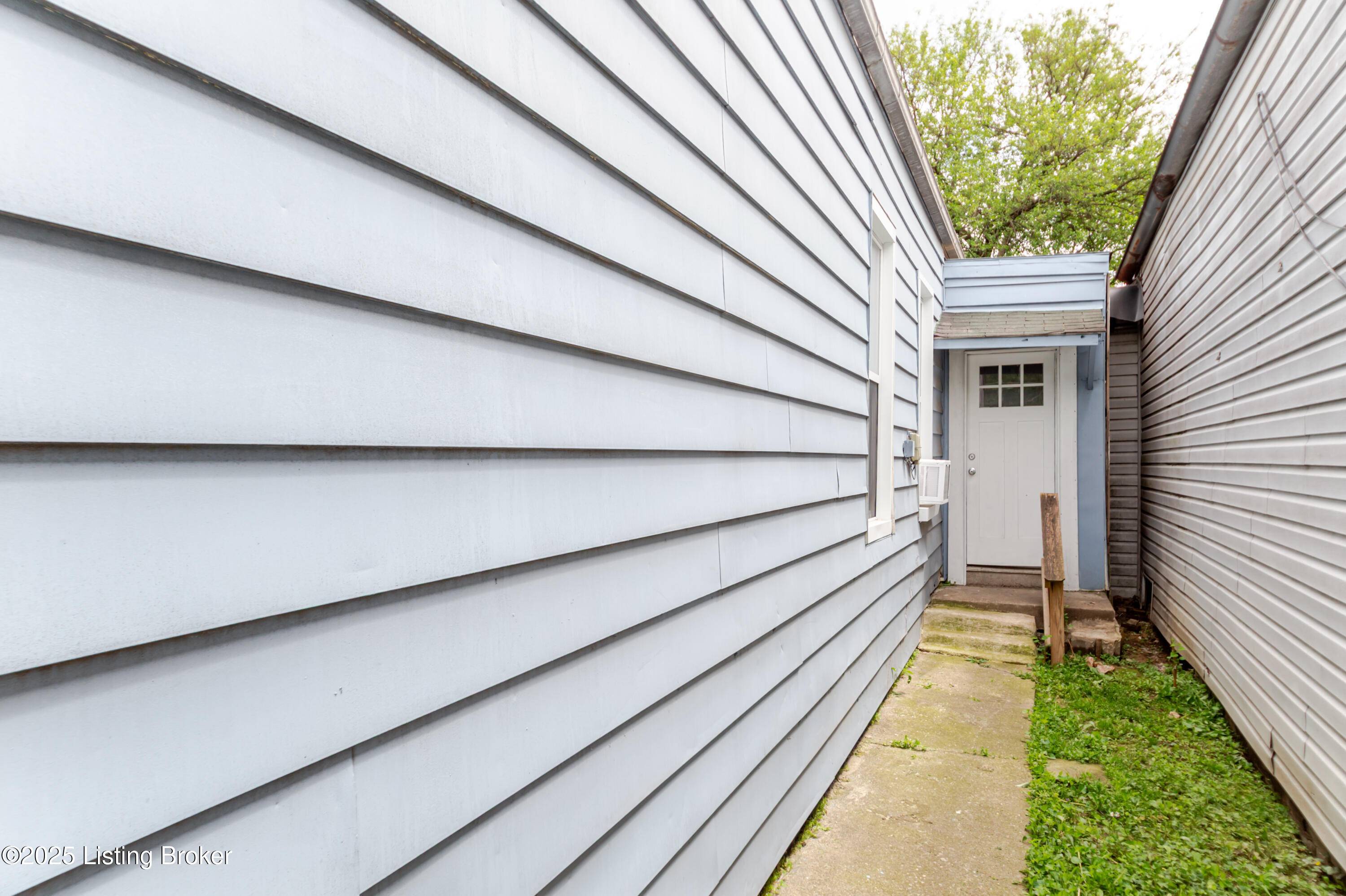 Louisville, KY 40210,1147 S 15th St