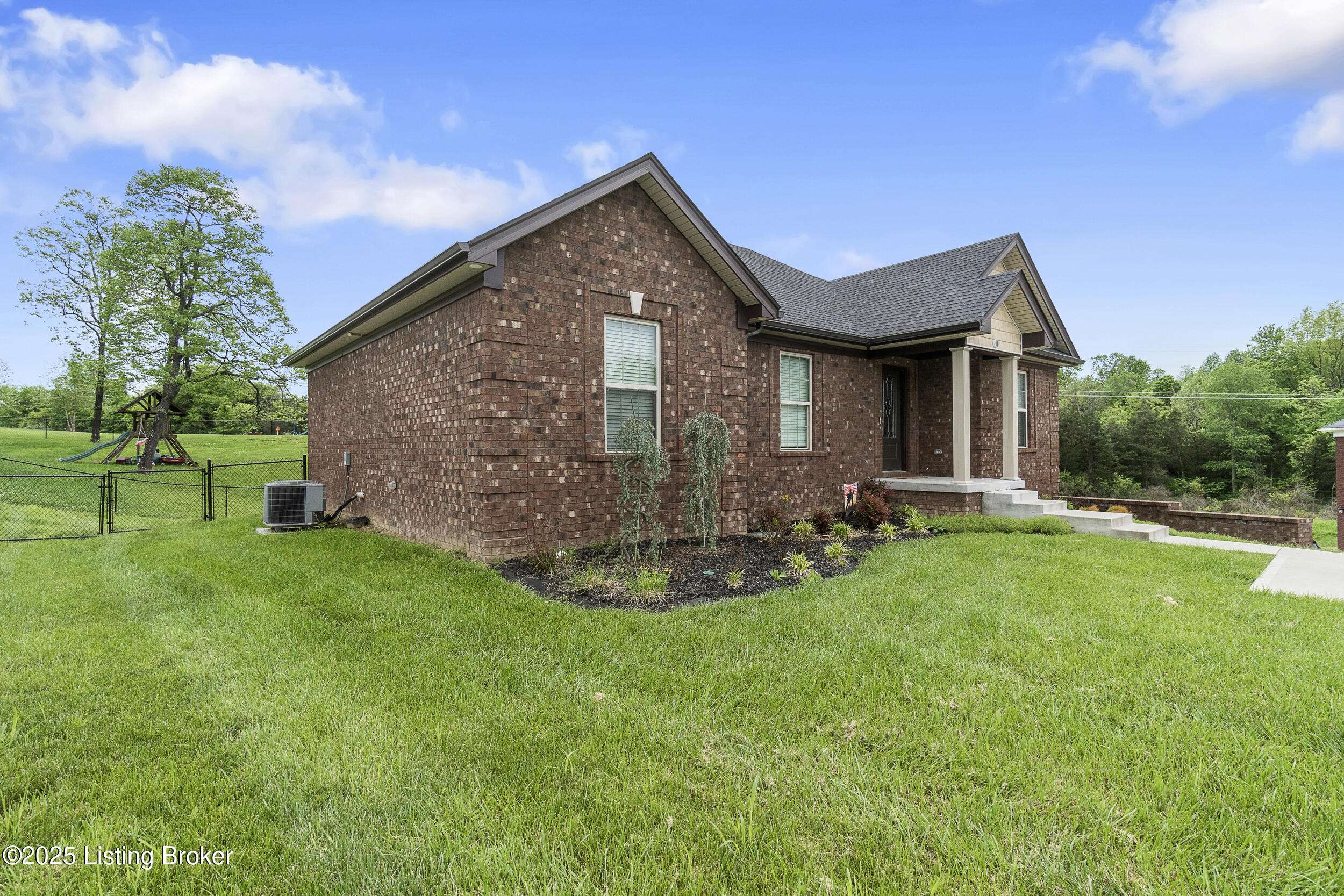 Bardstown, KY 40004,103 Bay Ct