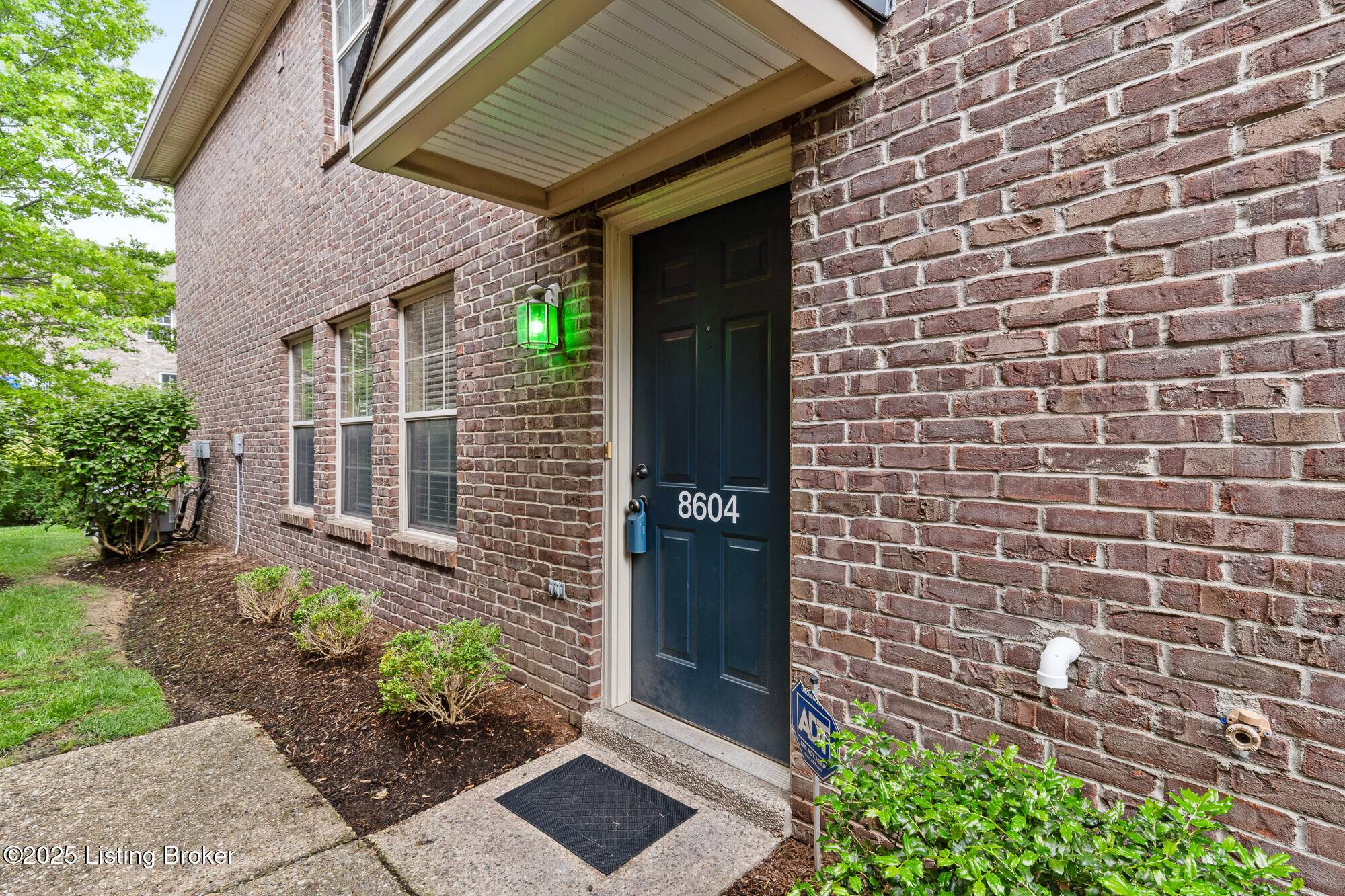 Louisville, KY 40228,8604 Grand Neptune Dr