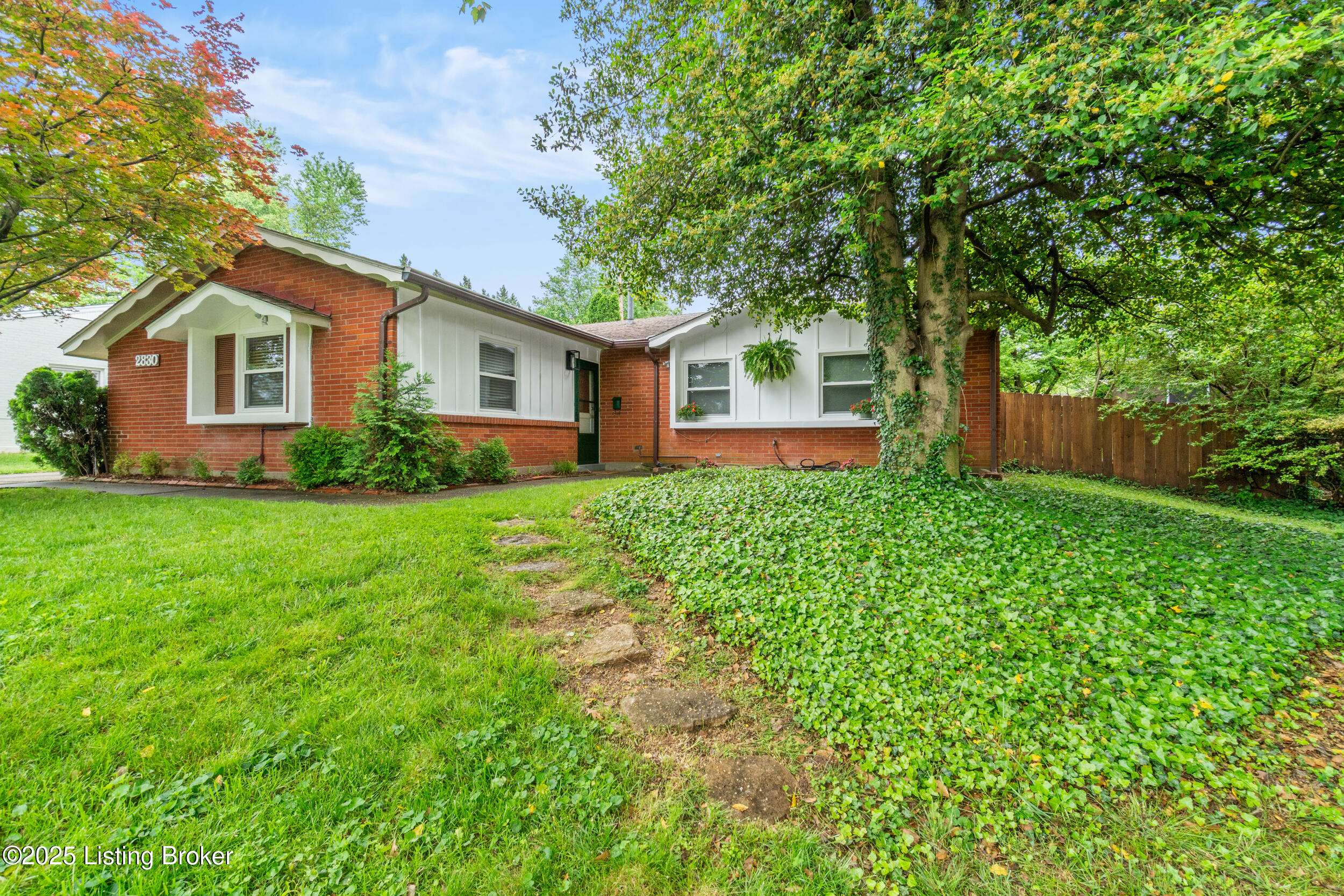 Louisville, KY 40220,2830 Rockhaven Ave