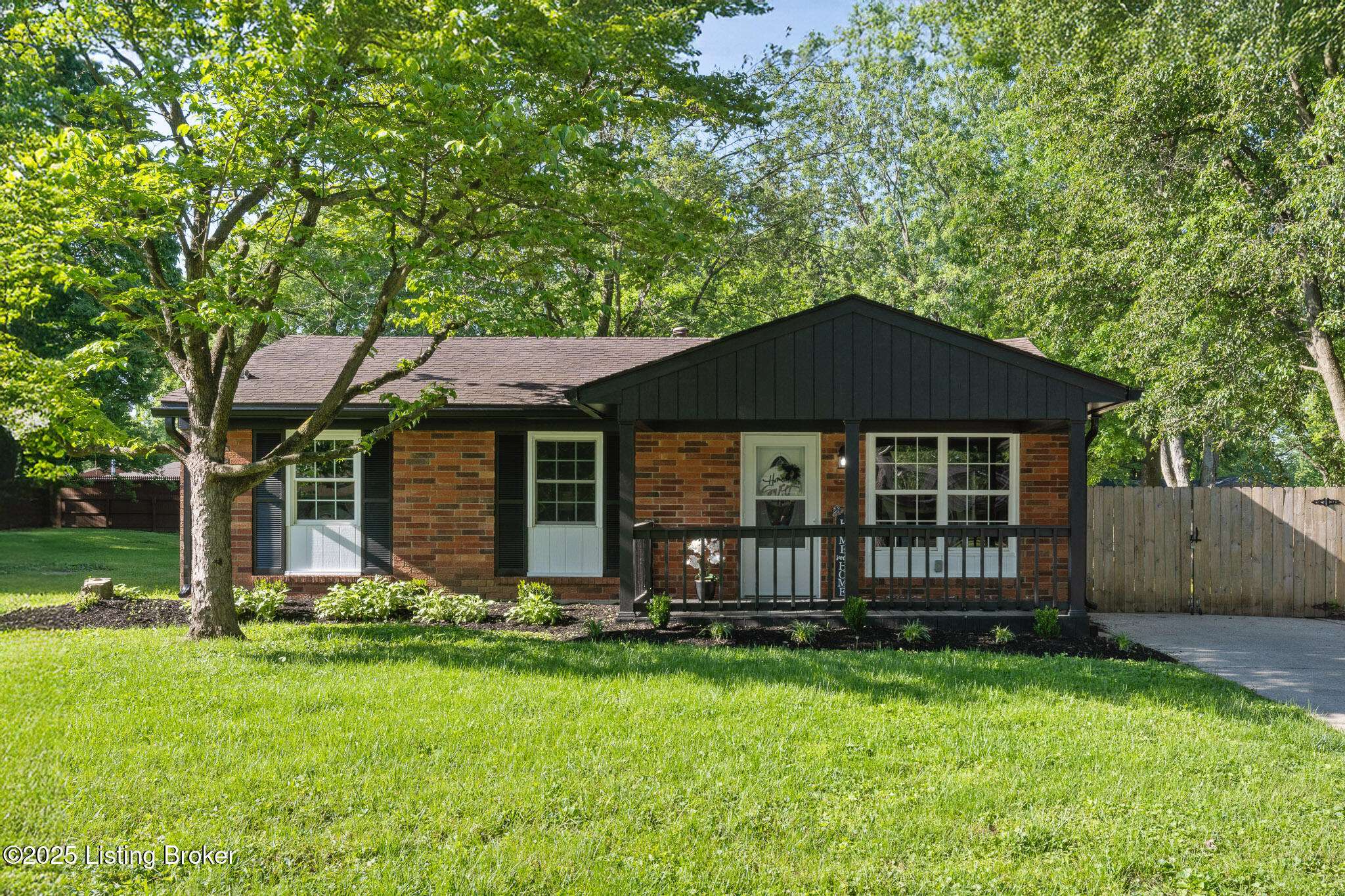 Louisville, KY 40272,4518 Southridge Dr