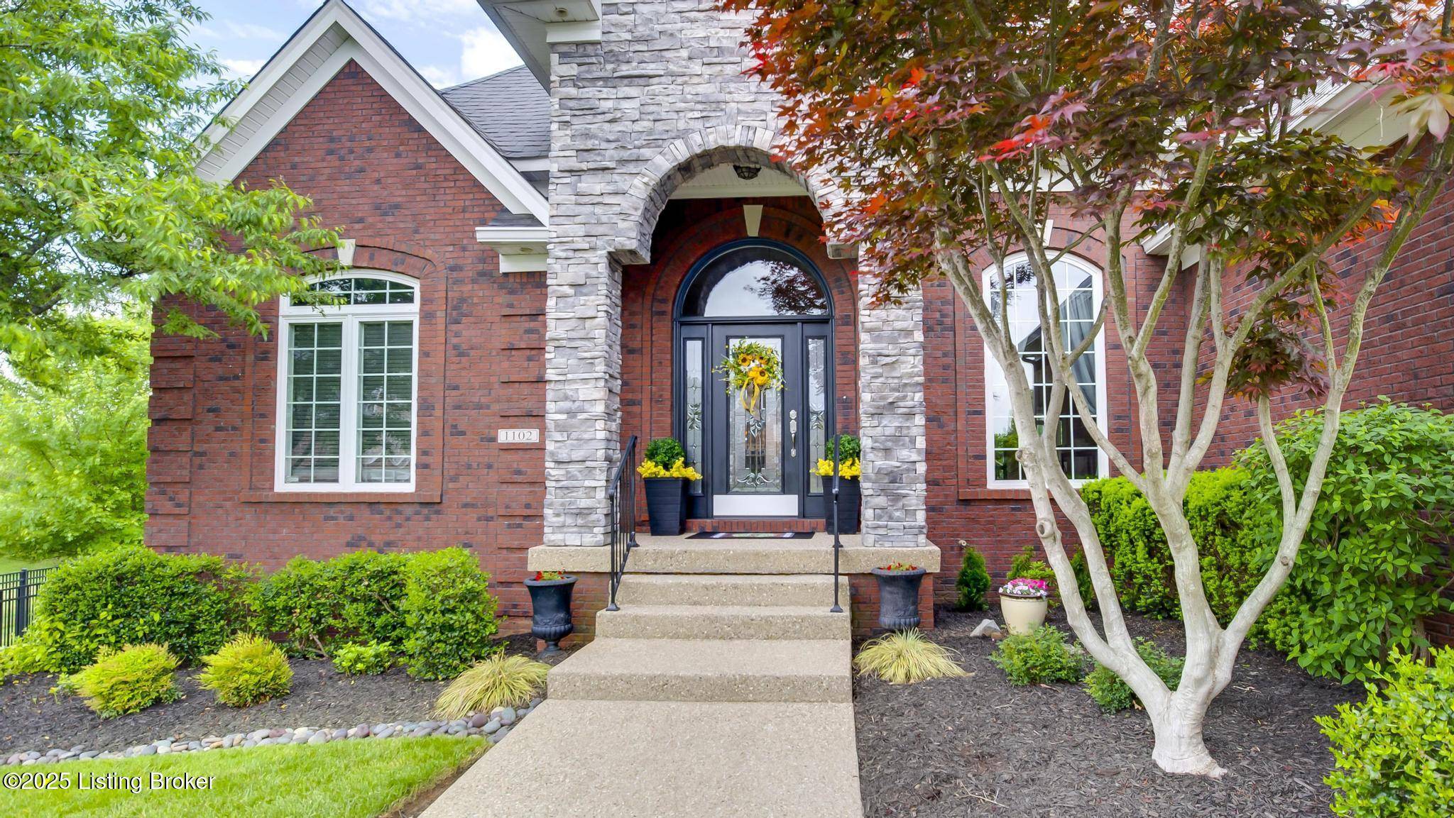 Louisville, KY 40245,1102 Crossings Cove Ct