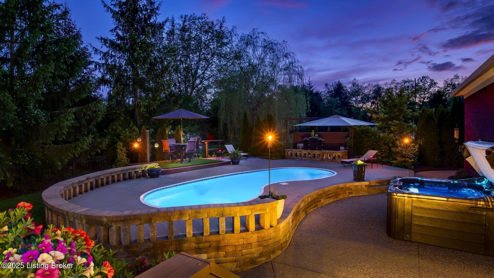 Louisville, KY 40245,1102 Crossings Cove Ct