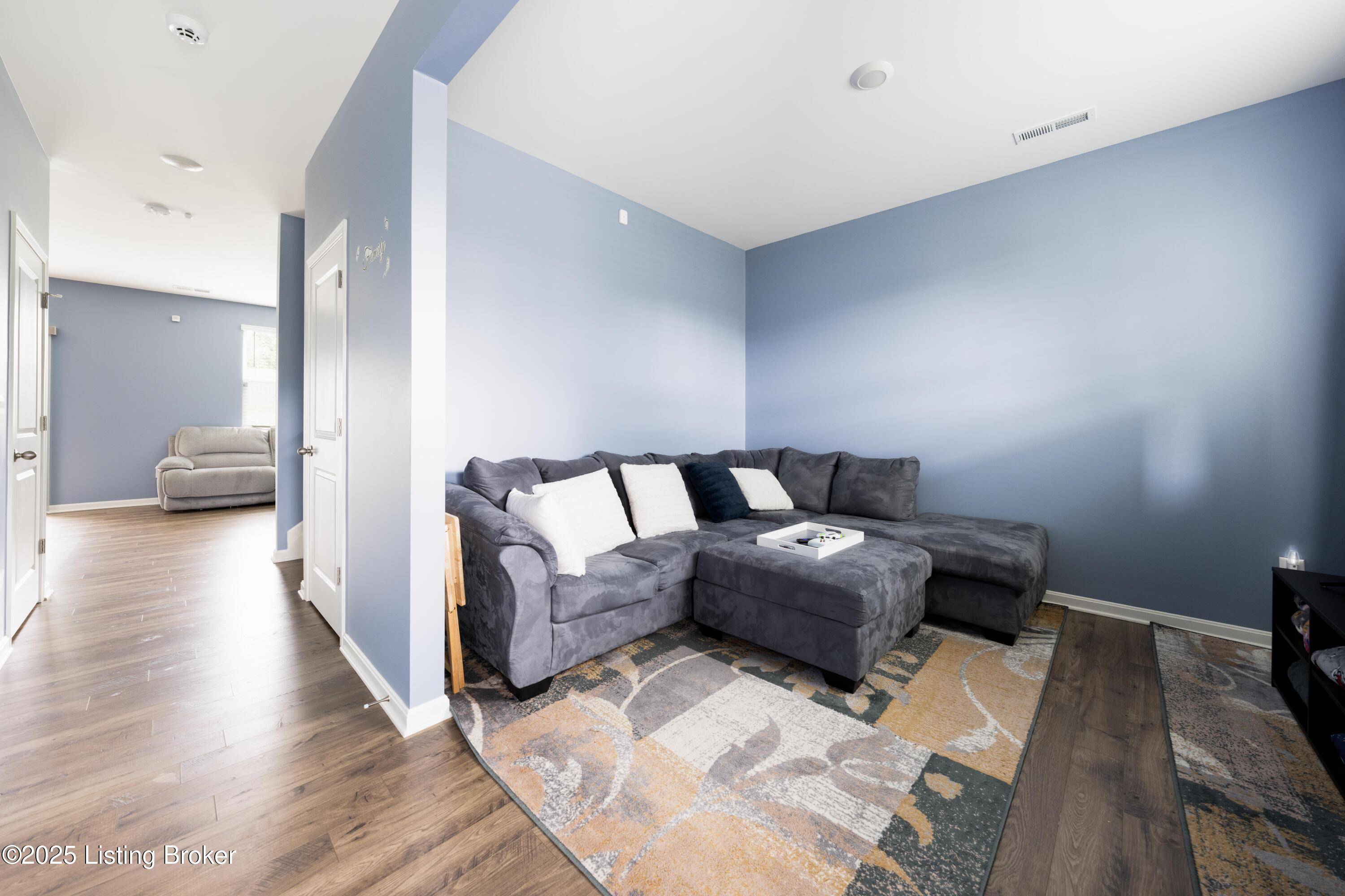 Louisville, KY 40229,8005 Cedar Meadows Ln