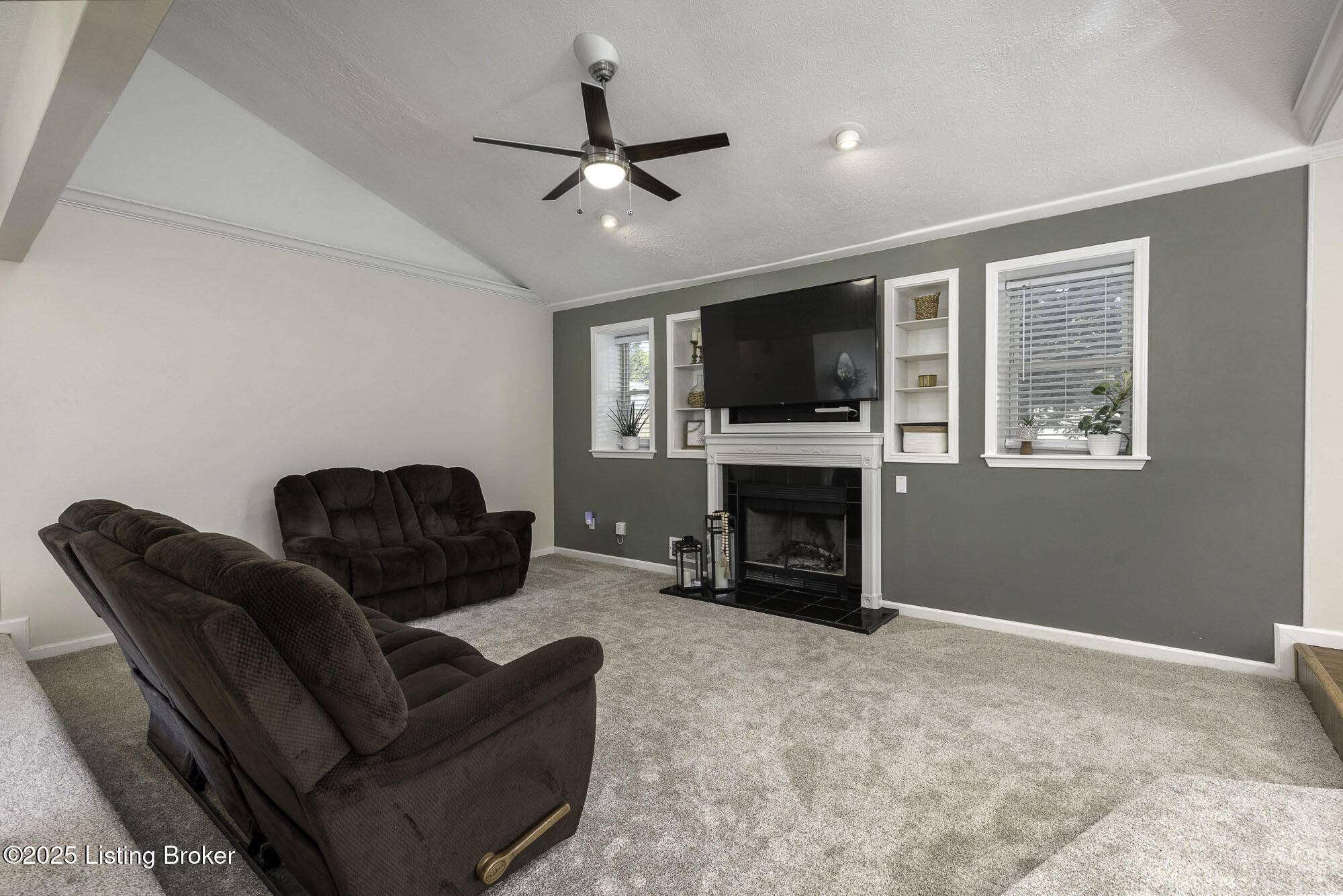 Louisville, KY 40220,2404 Ruth Haven Ct