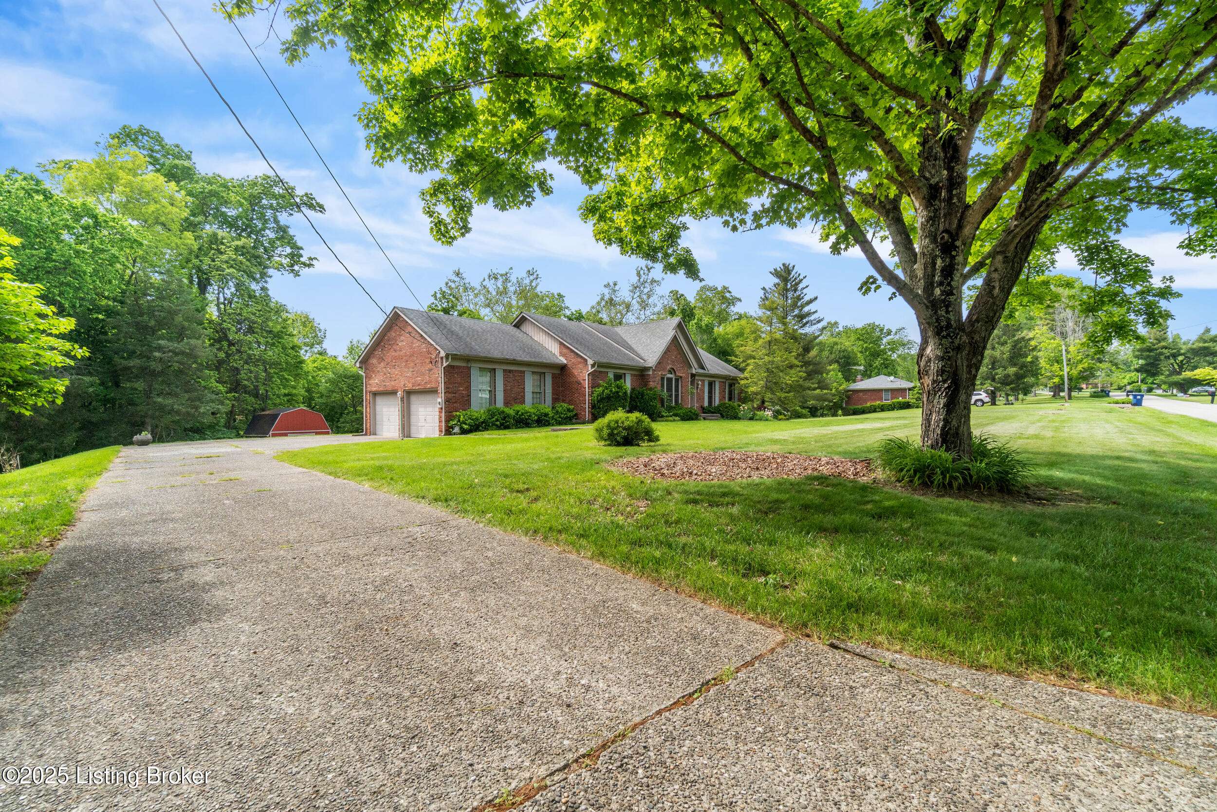 La Grange, KY 40031,4112 Suwanee Dr