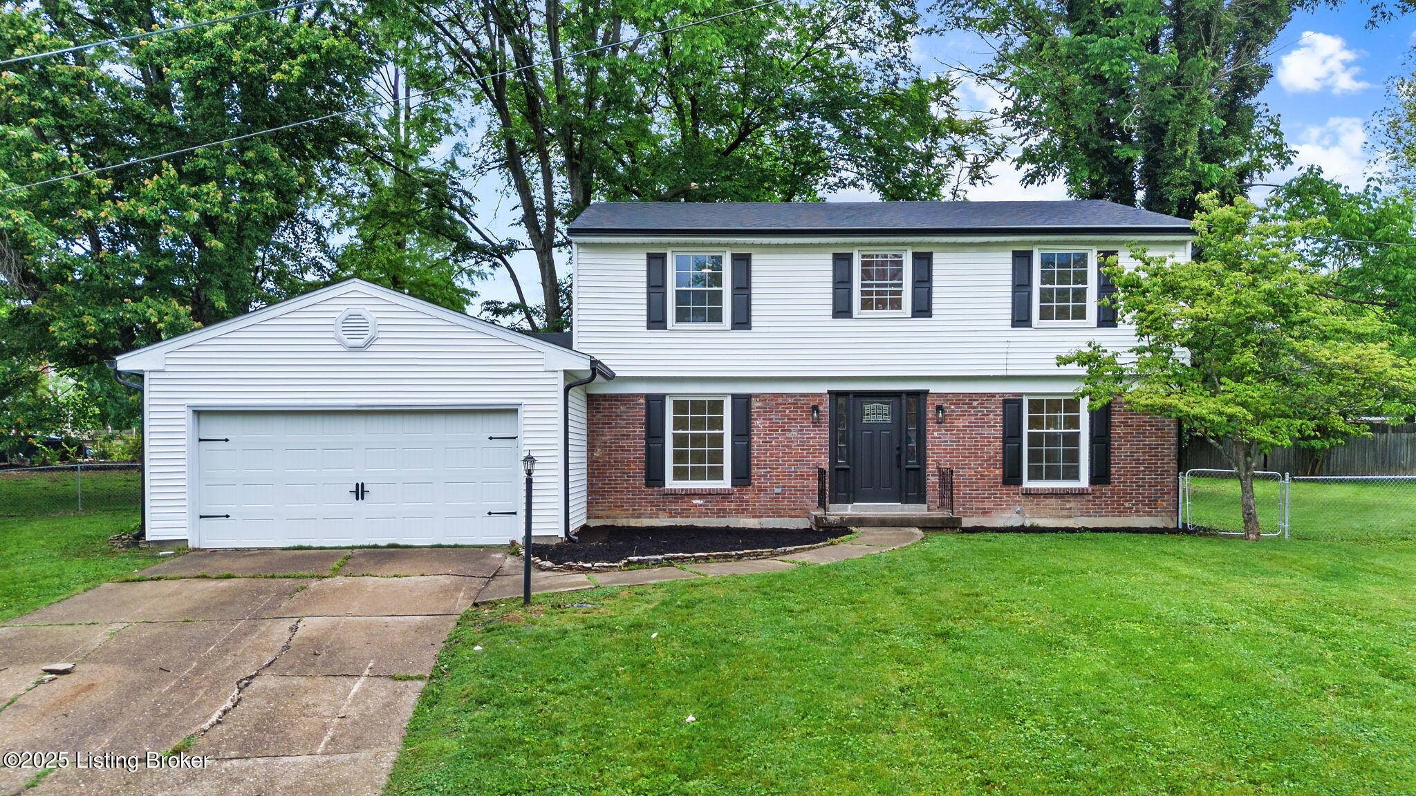 Louisville, KY 40272,10200 Hearthstone Ct