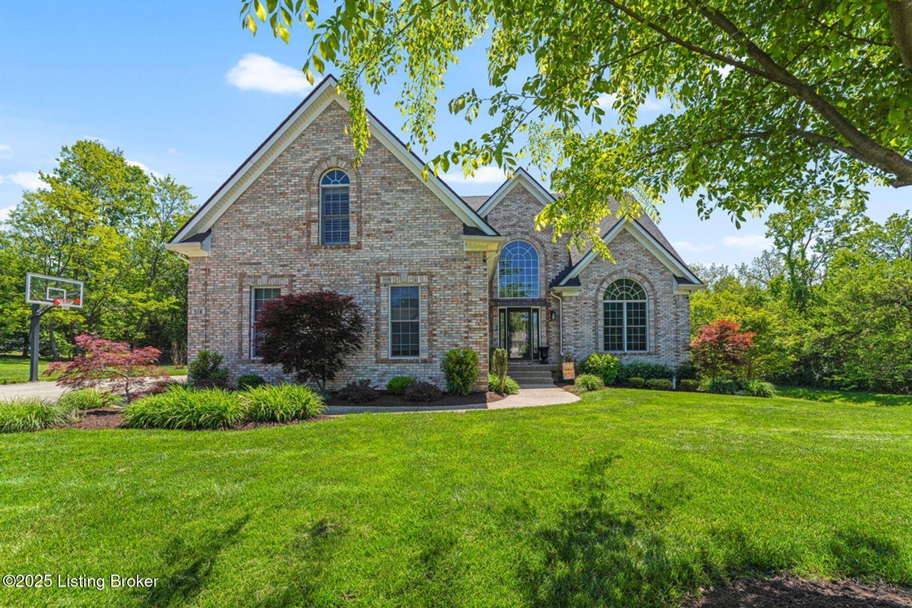 Shelbyville, KY 40065,518 Foxwood Ct