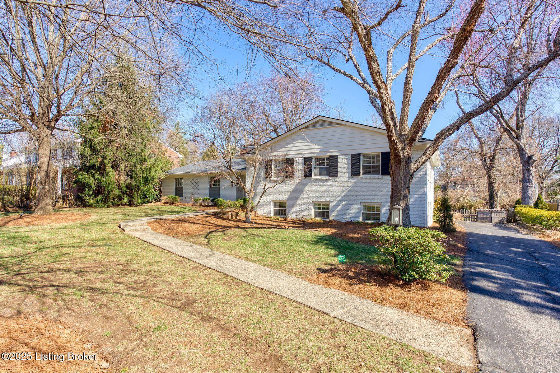 Louisville, KY 40207,1703 Spruce Ln