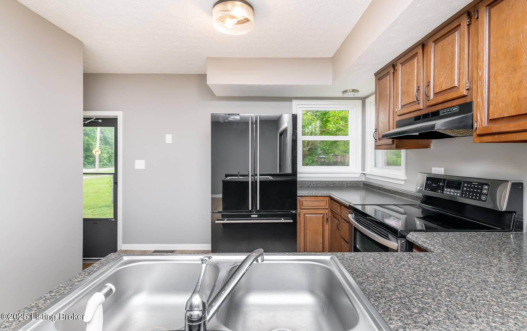 Louisville, KY 40216,3009 Huberta Dr